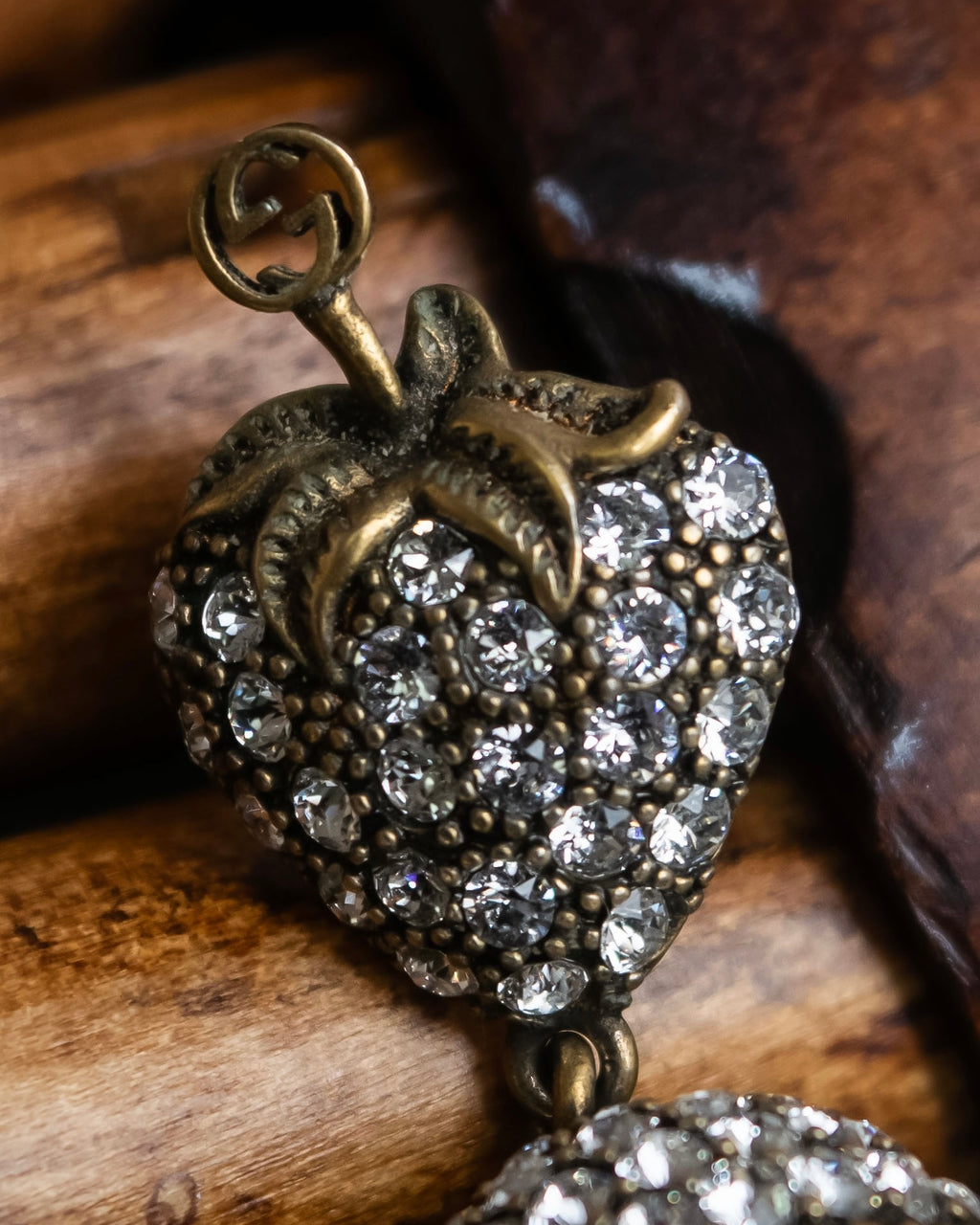 "GUCCI" Strawberry＆spike motif rhinestone earrings