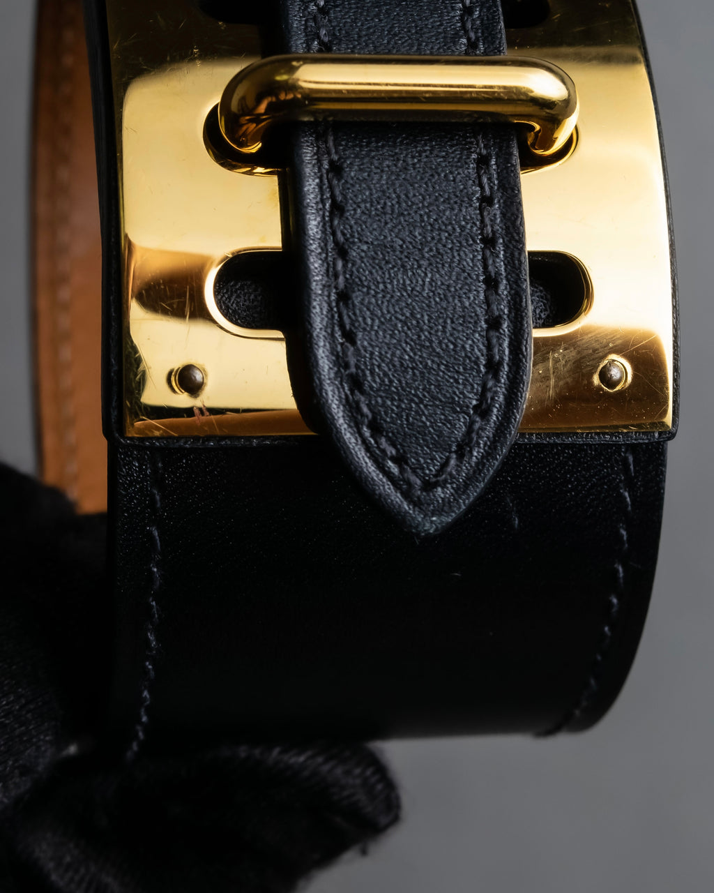 "HERMES" 2014 collection Kelly design leather bangle