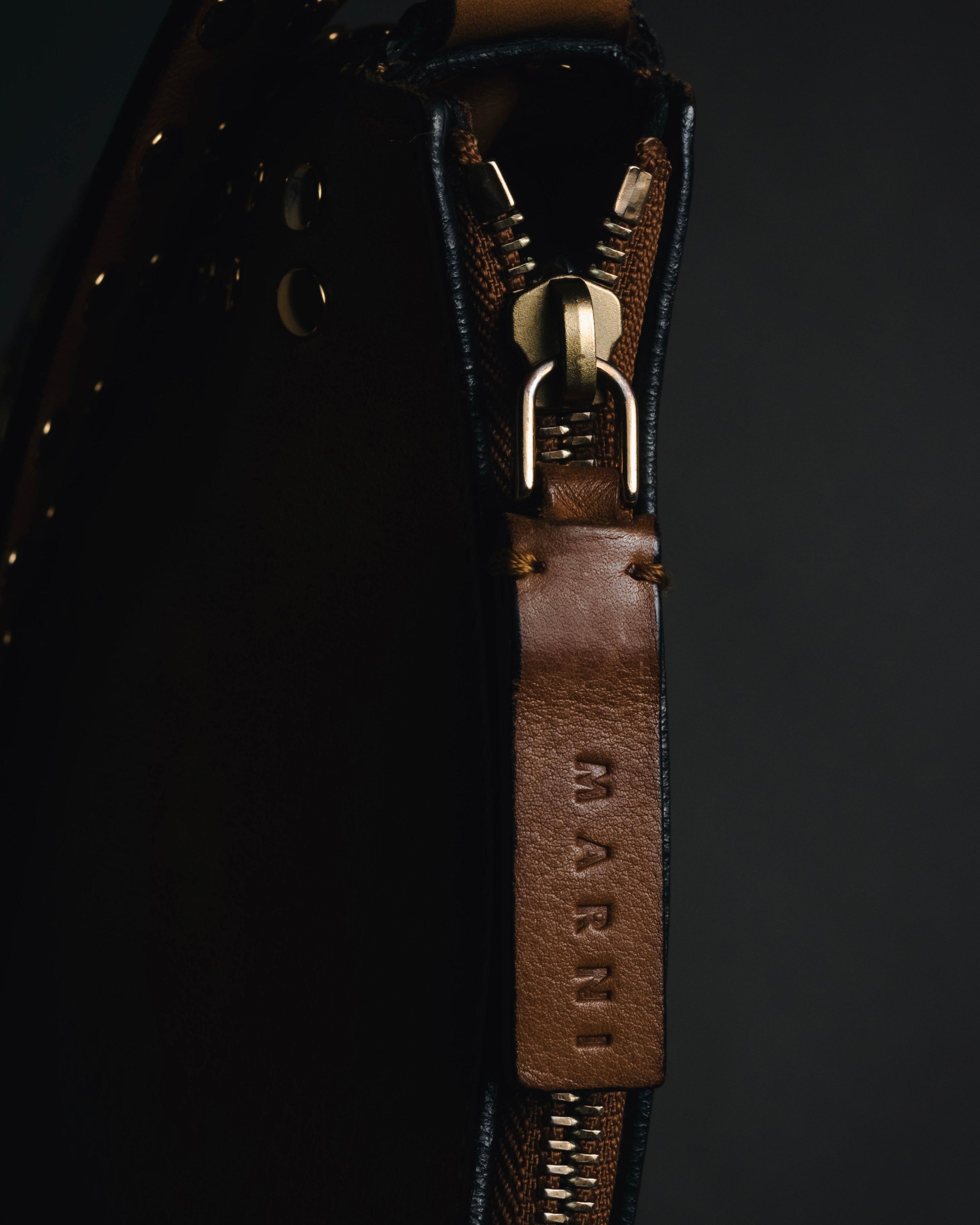 "MARNI" 2010’s-20’s studded leather shoulder bag