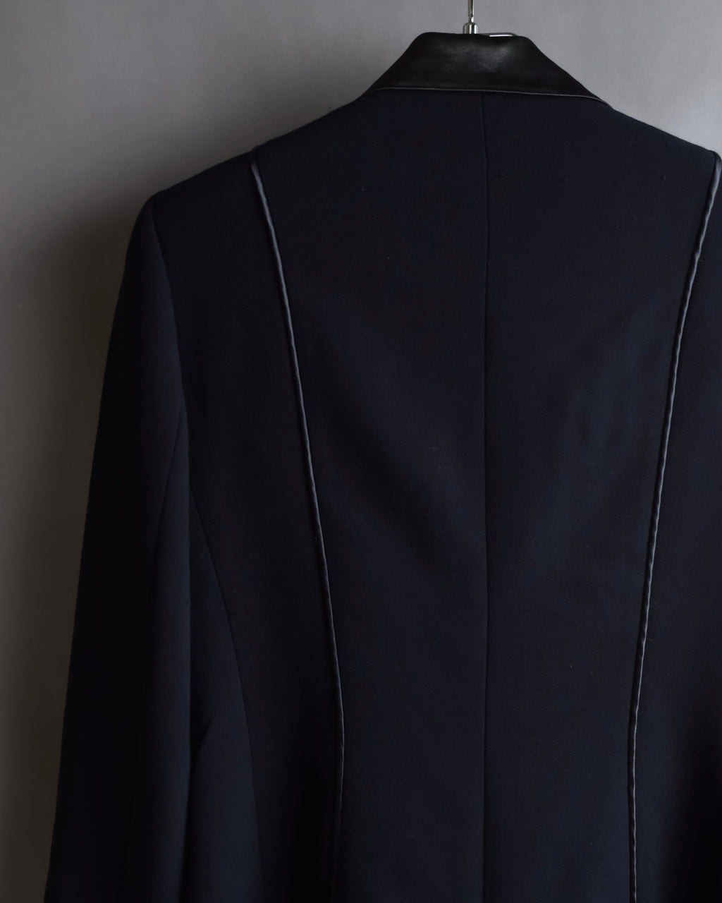 "BALENCIAGA La Mode" Satin-switched piping design tailored jacket