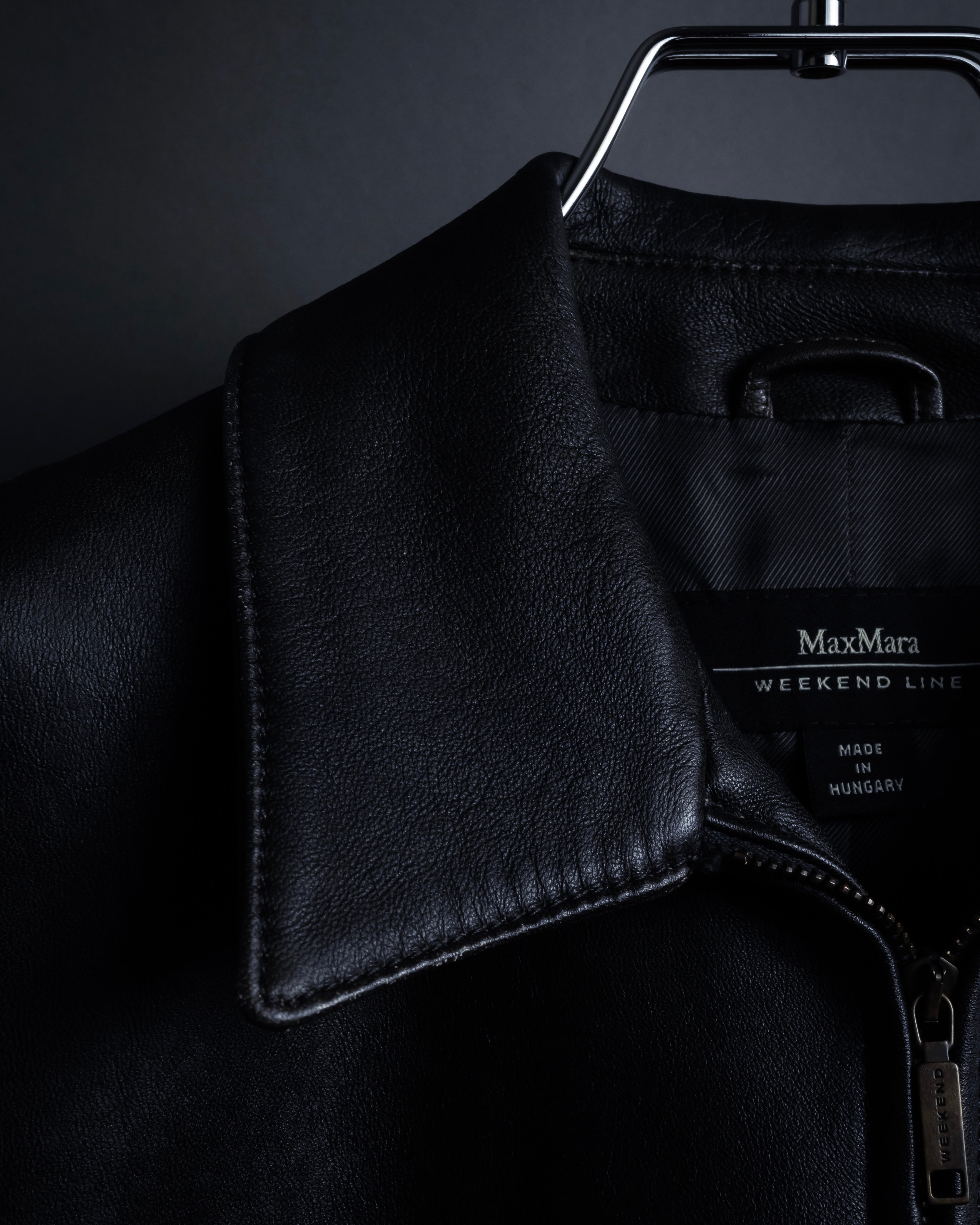 "Weekend Max Mara" Minimalist design center zip-up leather jacket