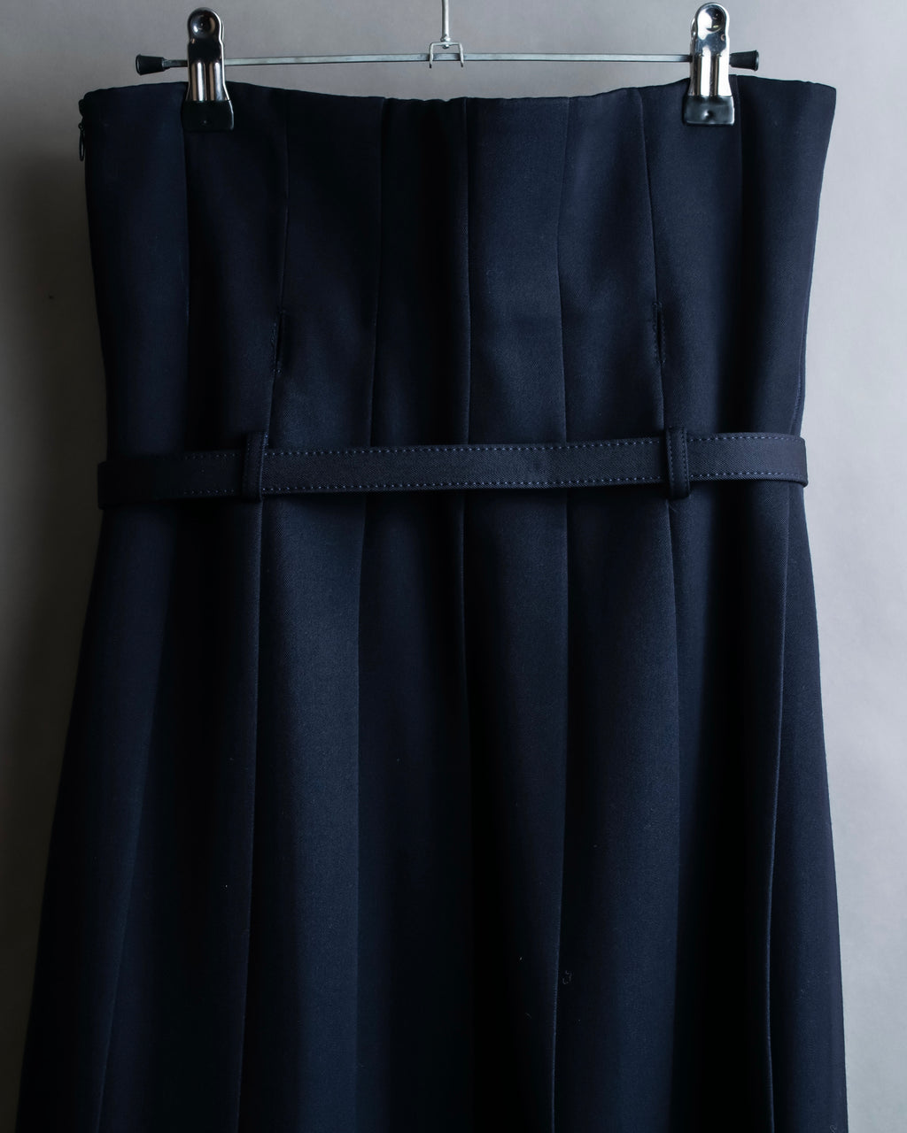 "COMME des GARCONS" Box pleated belted corset skirt