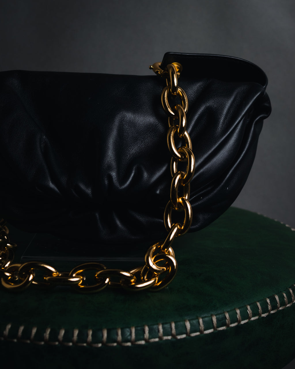 –SPECIAL– "BOTTEGA VENETA" 20’s sculptural chain pouch clutch