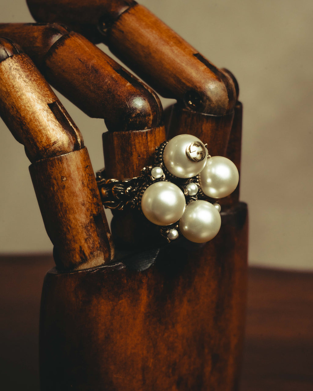 -SPECIAL- "GUCCI" 2015-2022 Pearl cluster sculptural statement ring