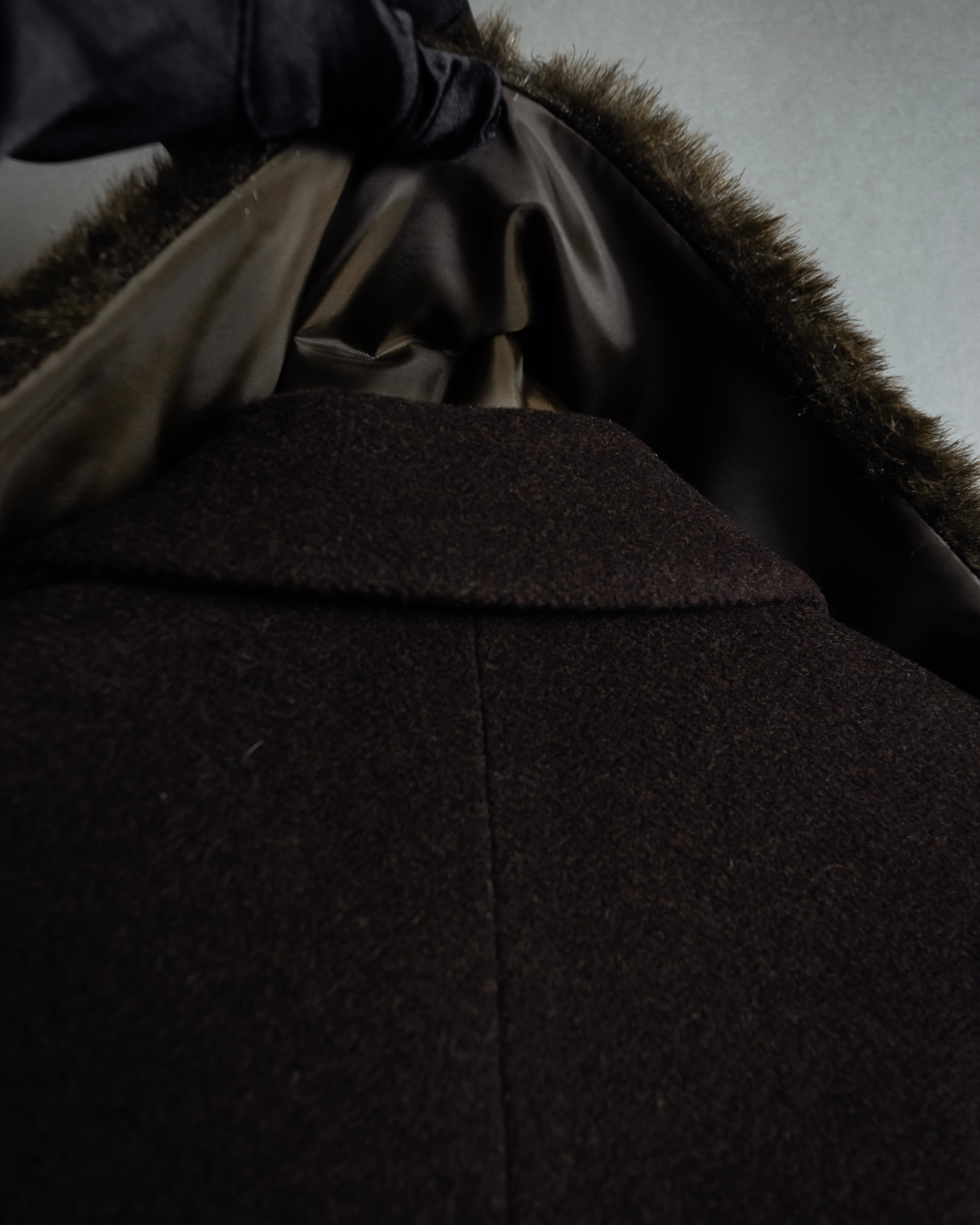 "miss Chloe" Fur collar switching design wool coat