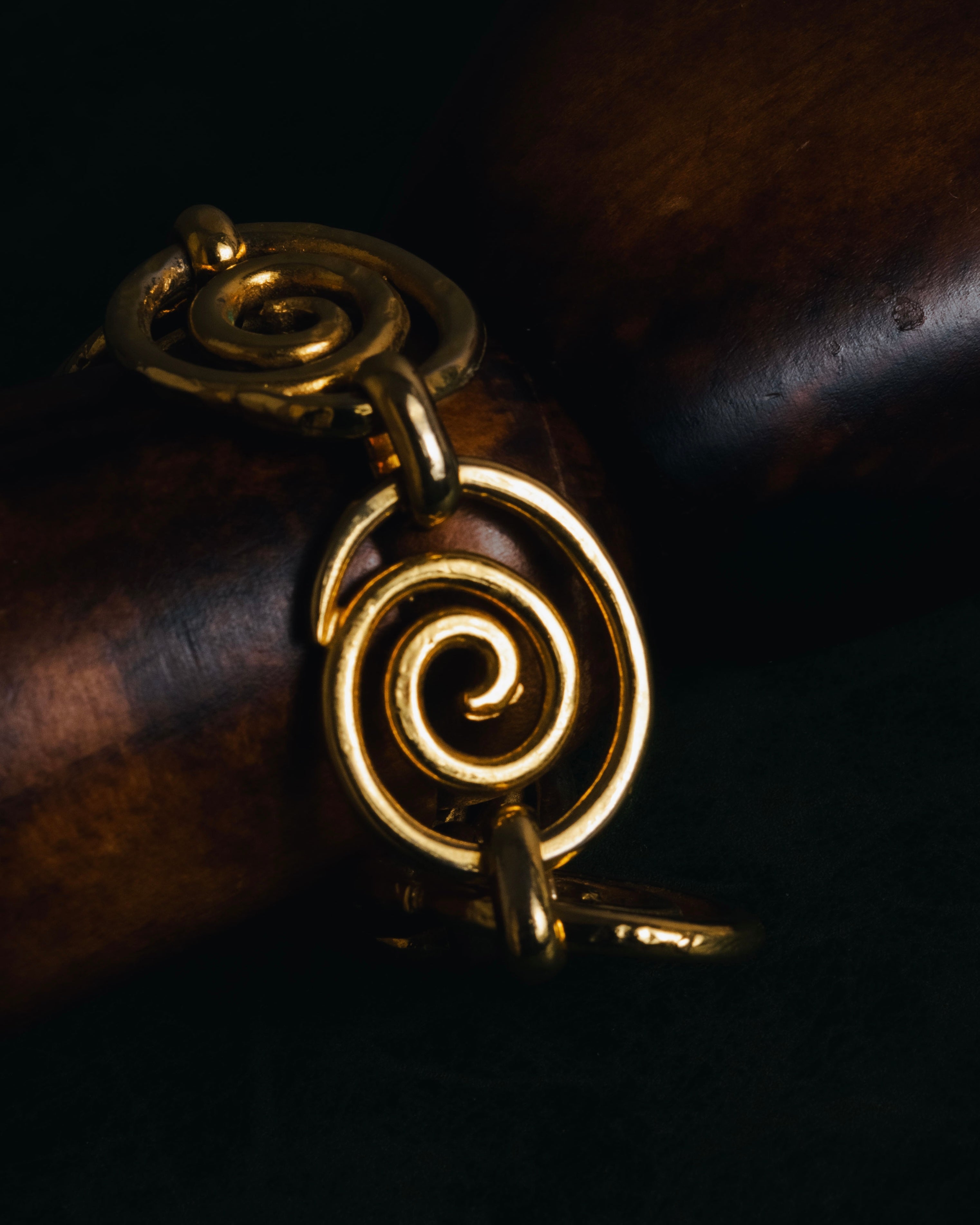 "CELINE" Early 90s spiral circle chain toggle bracelet