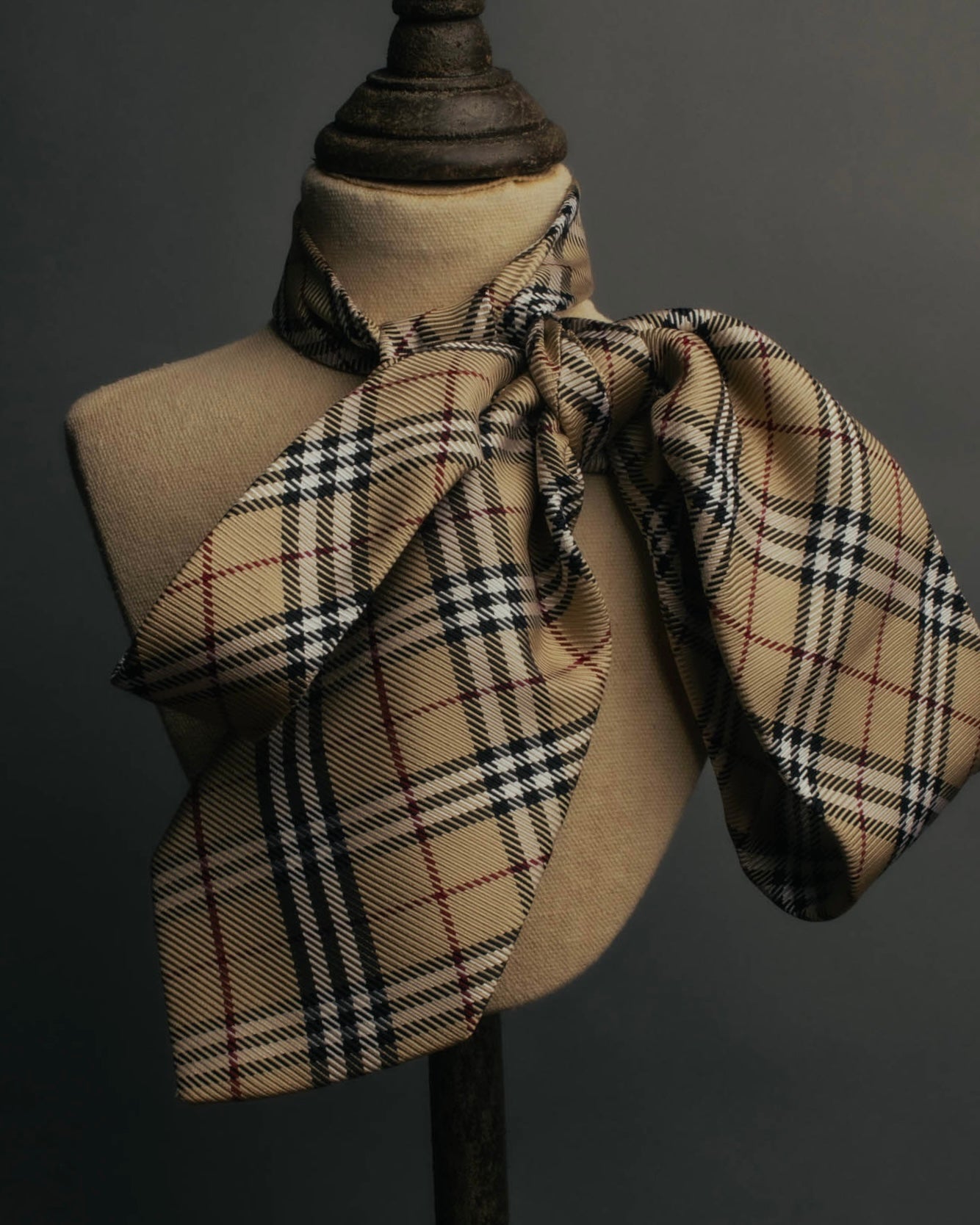 "BURBERRY LONDON" 00's Beige checked silk necktie