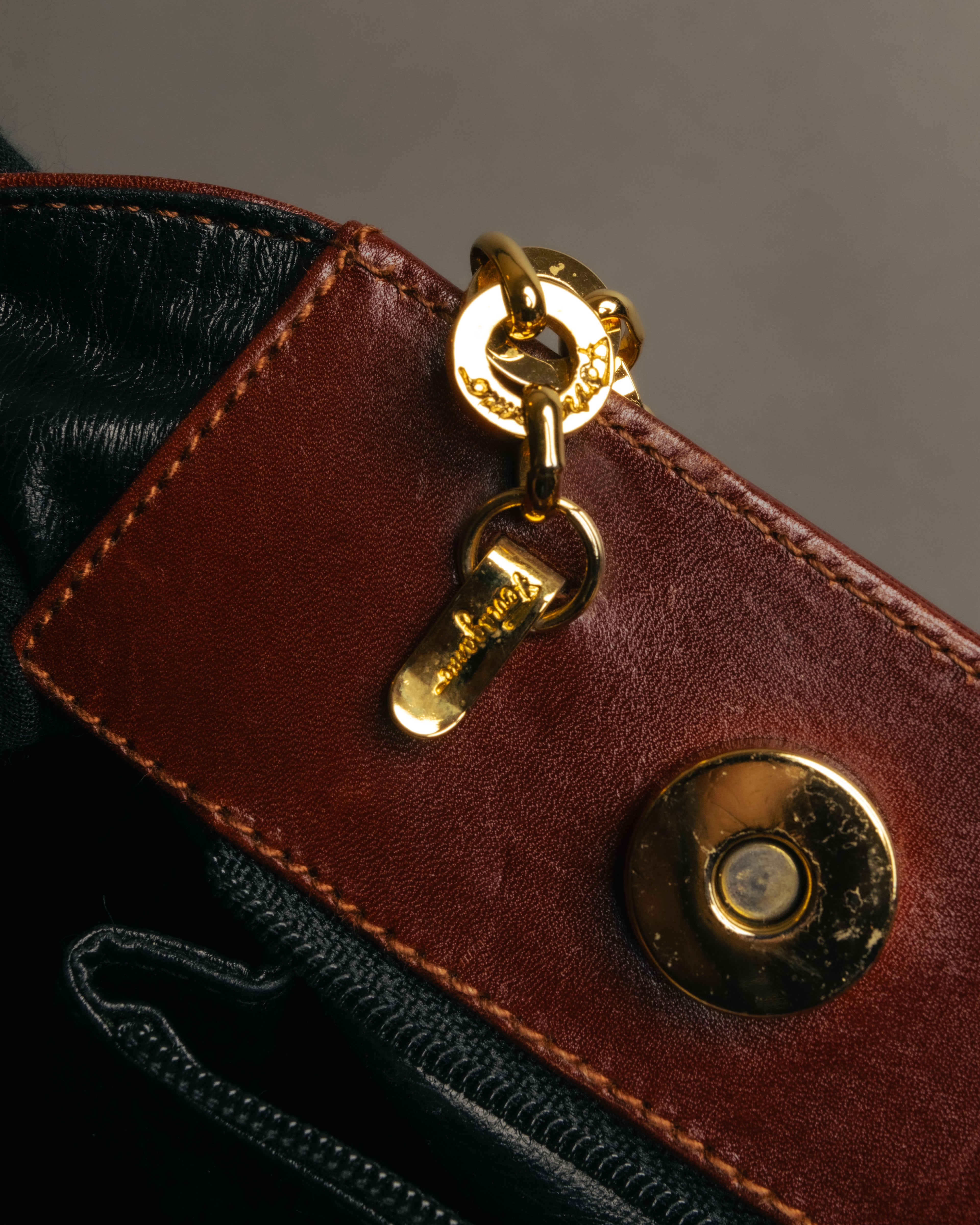 “Salvatore Ferragamo” 80’s-90’s Quilted leather chain shoulder bag