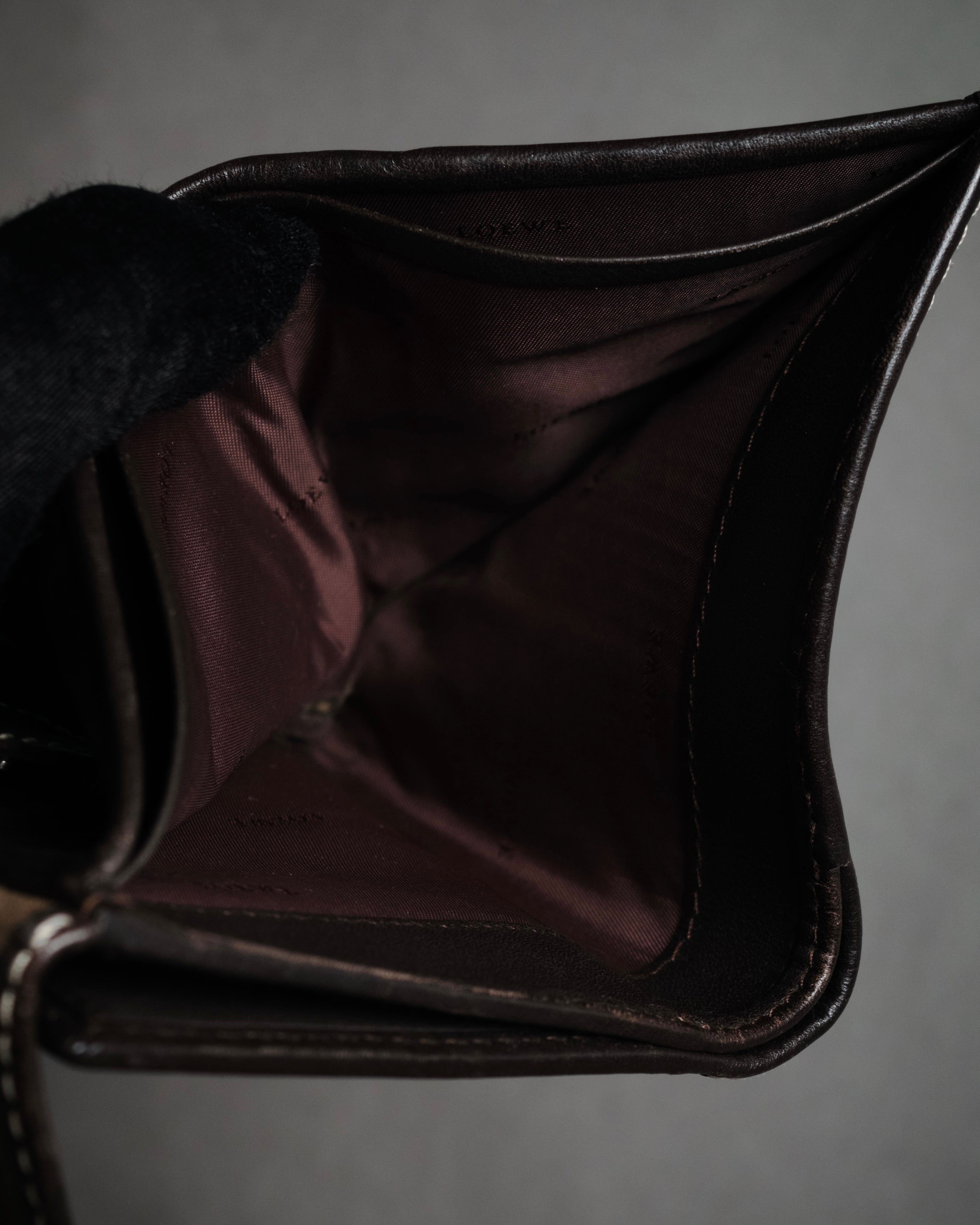 "LOEWE" 90’s-00’s suede anagram compact wallet