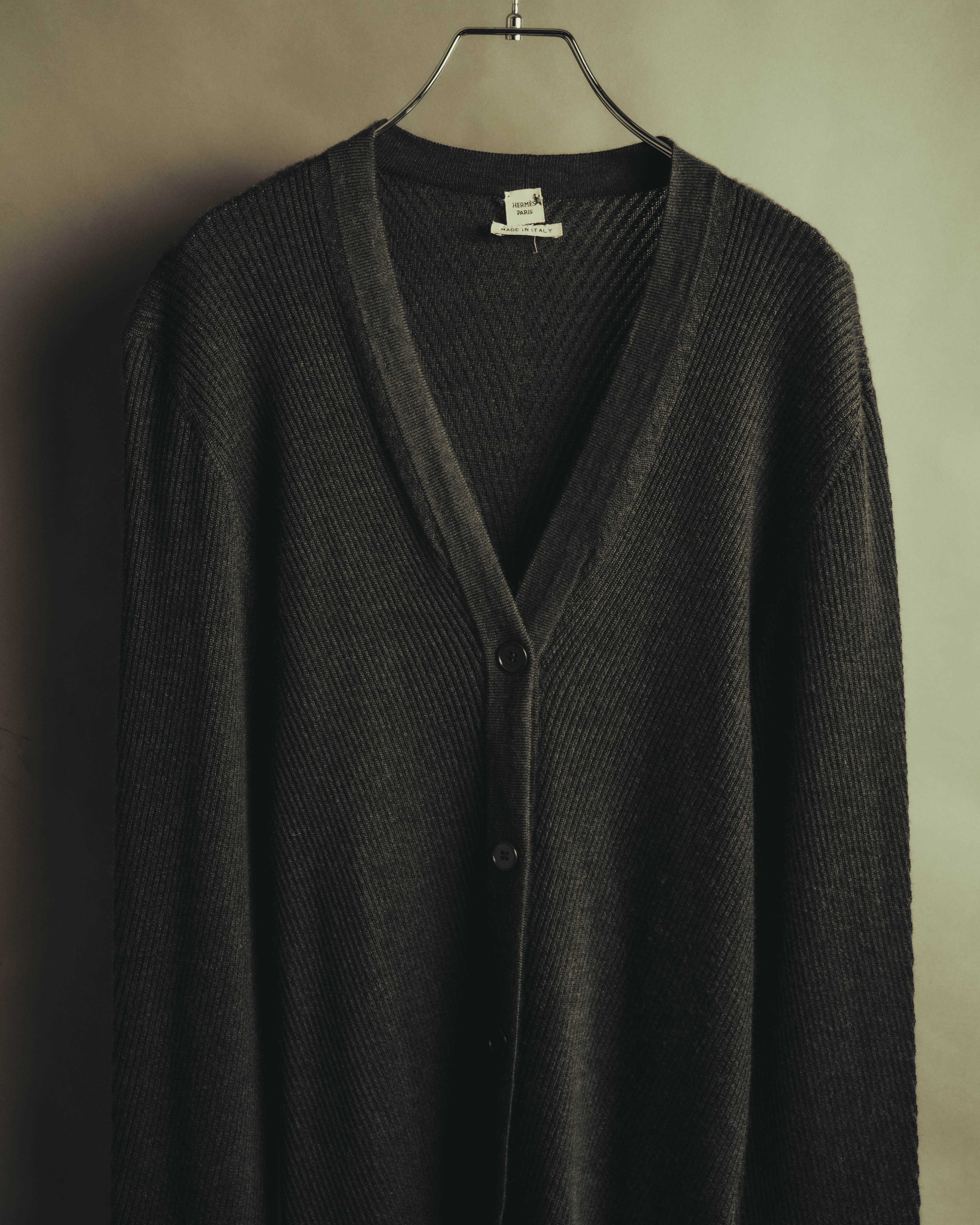 HERMÈS” 00's-10's Cashmere silk ribbed V-neck cardigan – MOOD