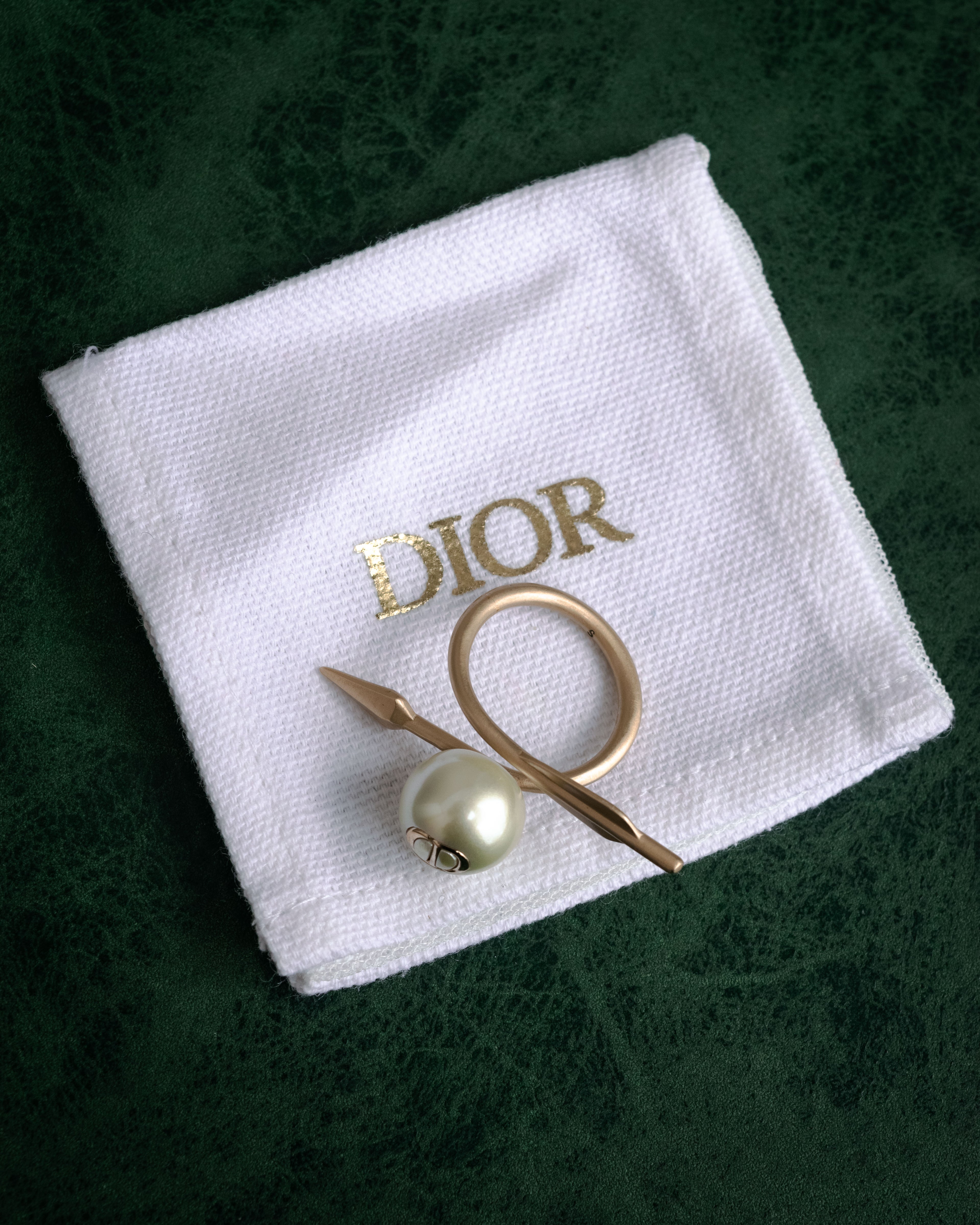 –SPECIAL– “DIOR” 2017-present Arrow pearl CD open ring