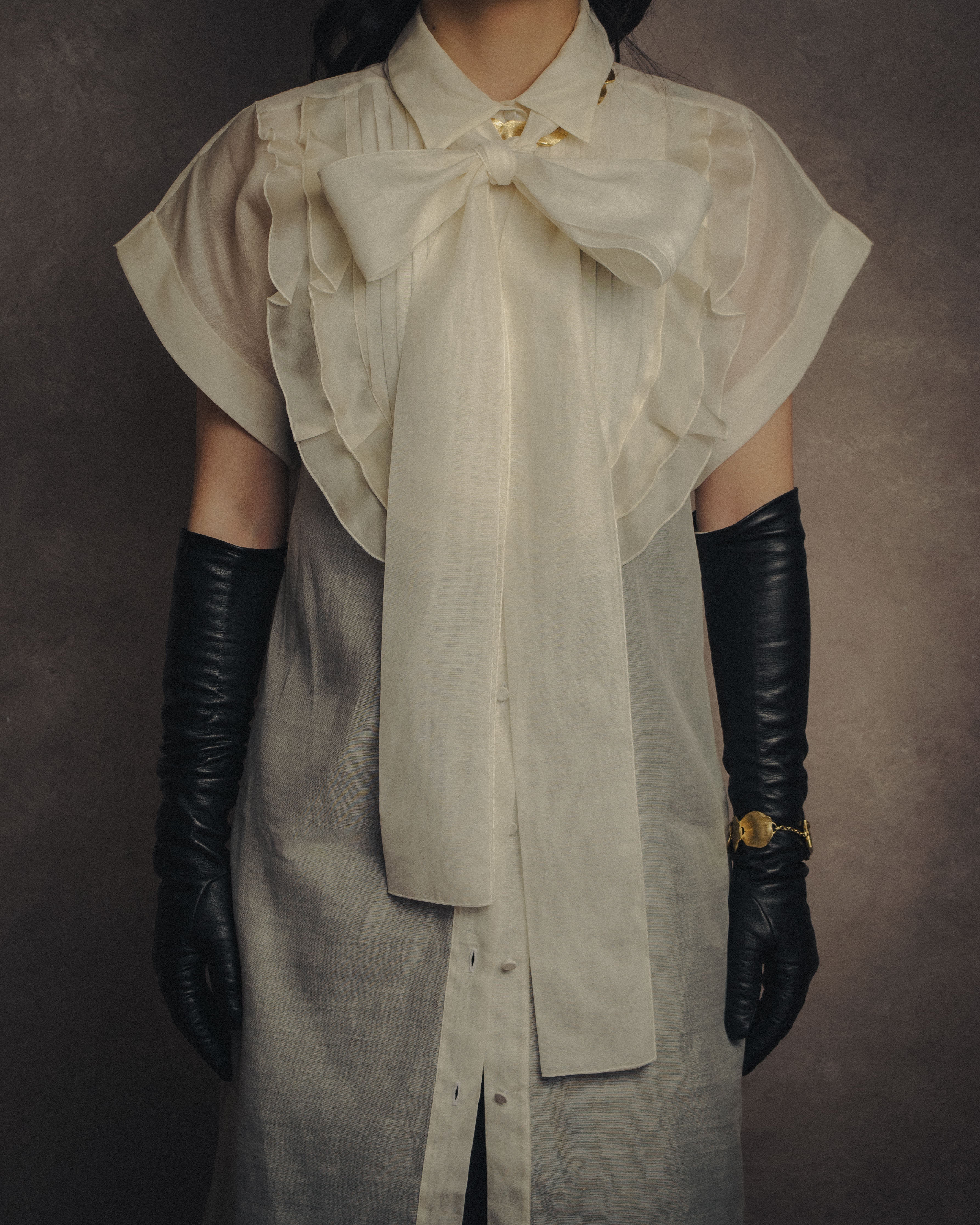 -SPECIAL- “VALENTINO ROMA” 2000’s sheer bow tie ruffled blouse