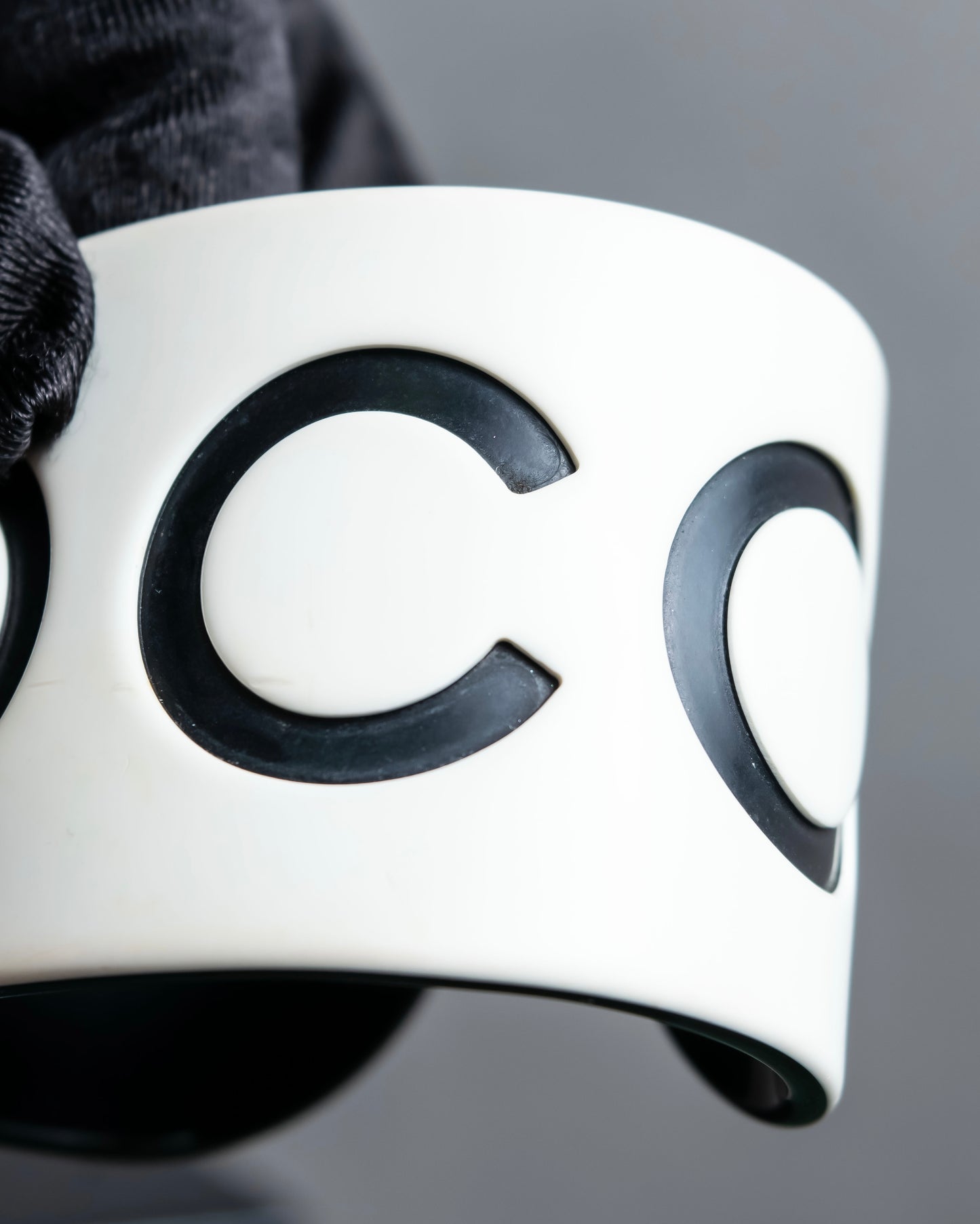 "CHANEL" COCO mark spell engraved bangle