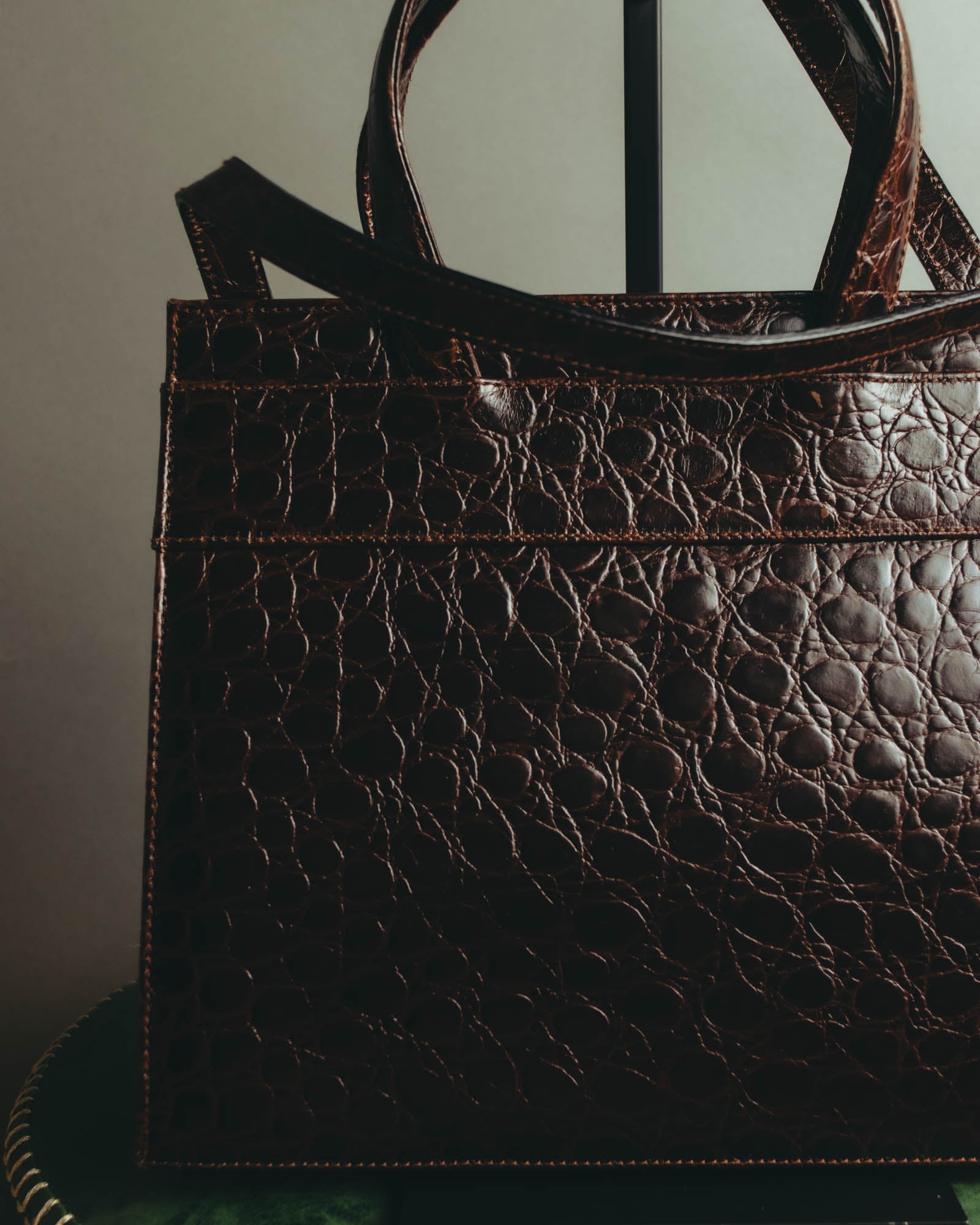 “Salvatore Ferragamo” 00’s-10’s Crocodile embossed vara bow 2way handbag