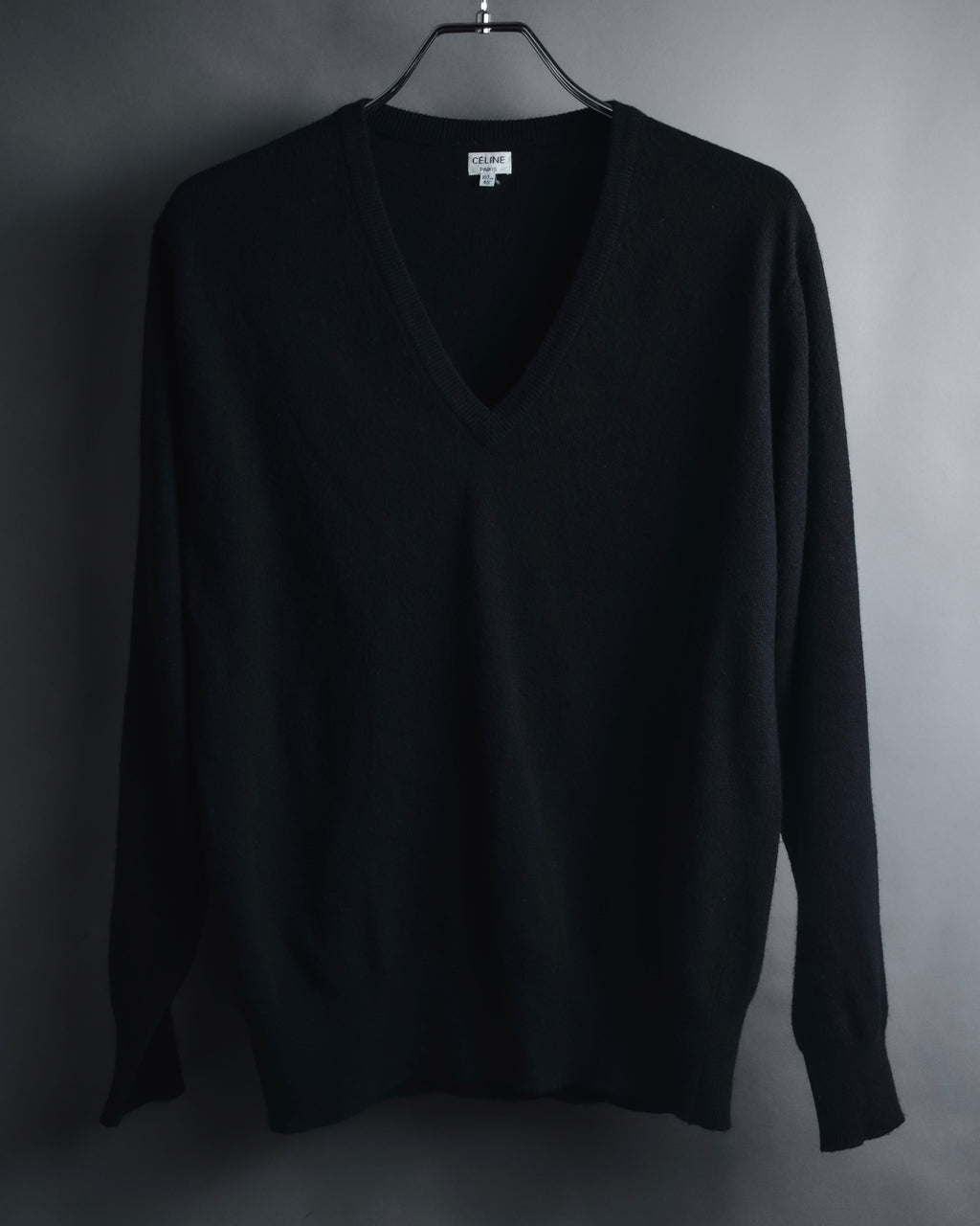 "CELINE" 90’s scottish cashmere v neck knit