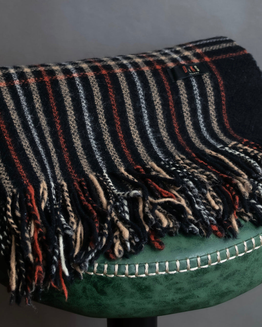"DAKS" House check pattern fringe design muffler