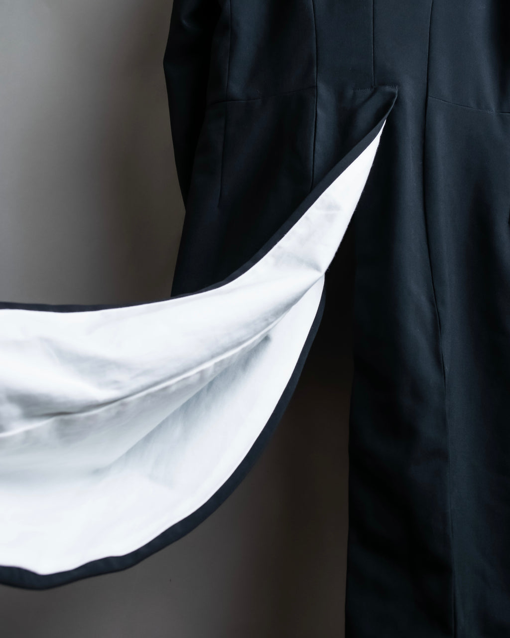 "COMME des GARCONS" 23SS Tiered lace detail evening tailcoat