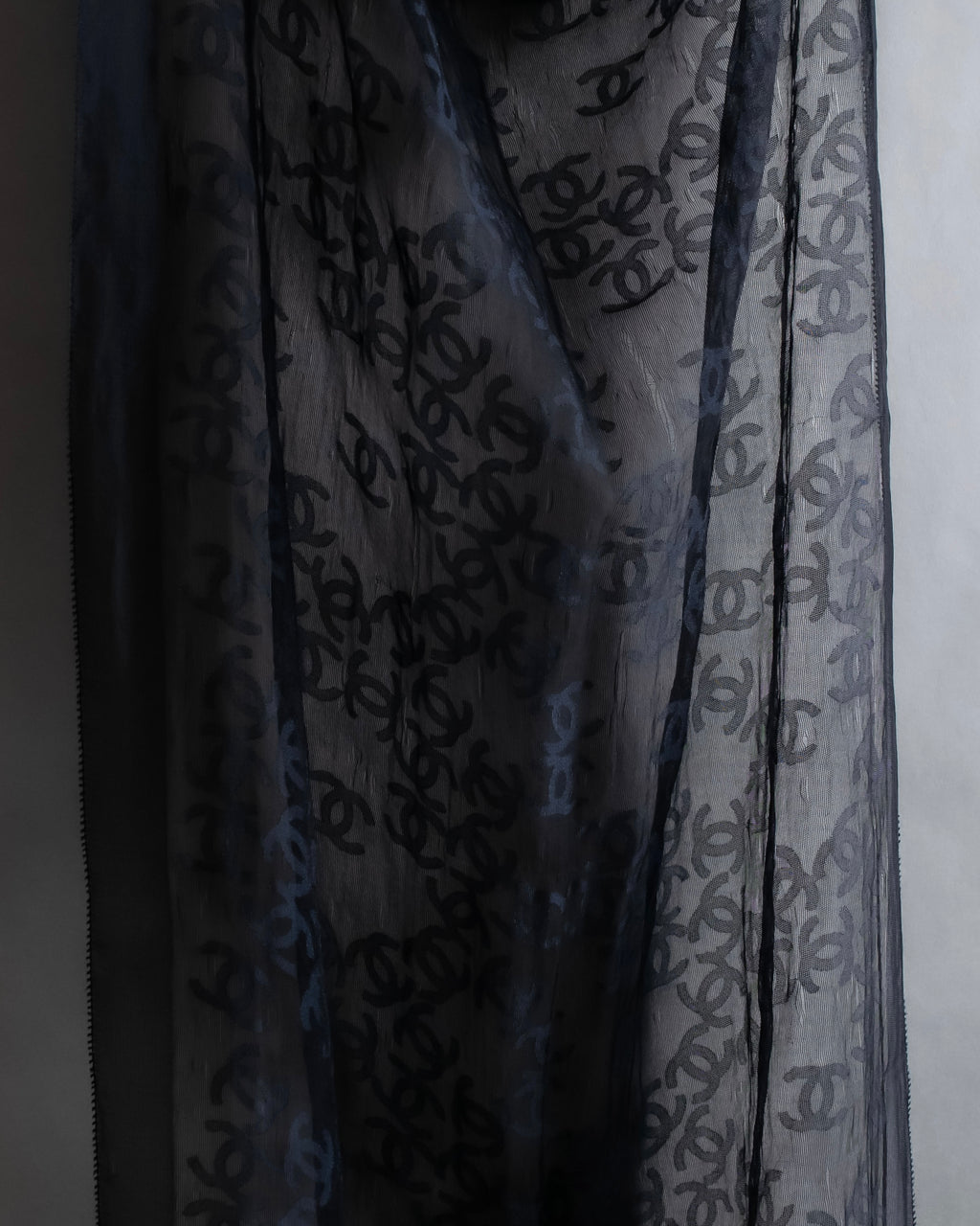 "CHANEL" Coco Mark scattered sheer large scarf
