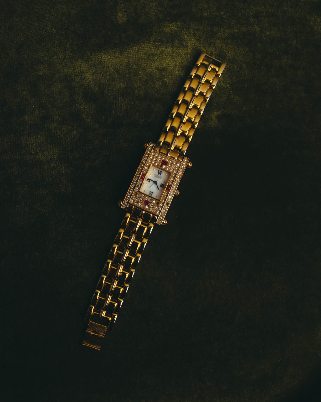 "VALENTINO ROLENTA" 90's-00's Decorative rhinestone quartz watch