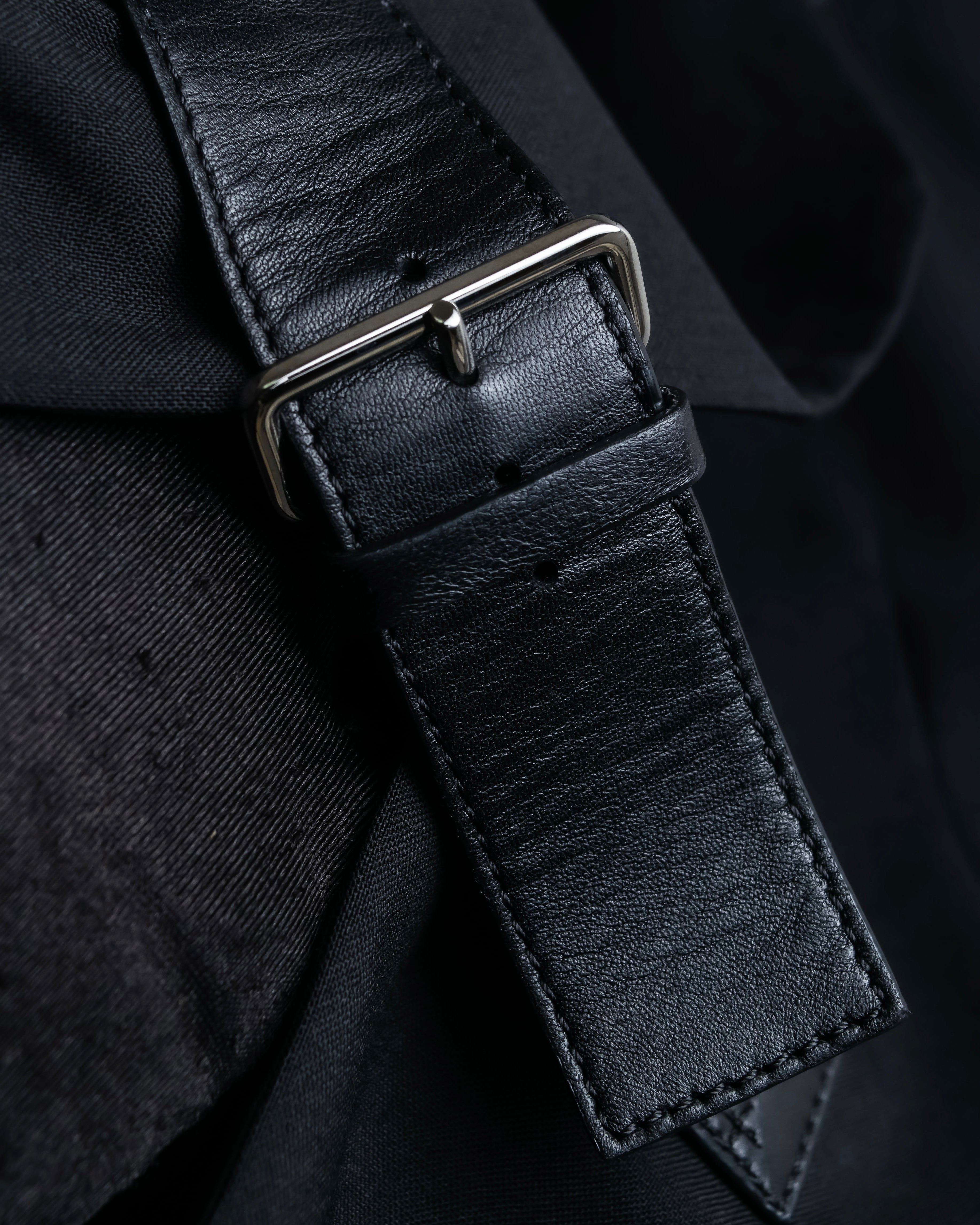 "LOUIS VUITTON" Leather tape cross knit detail vest