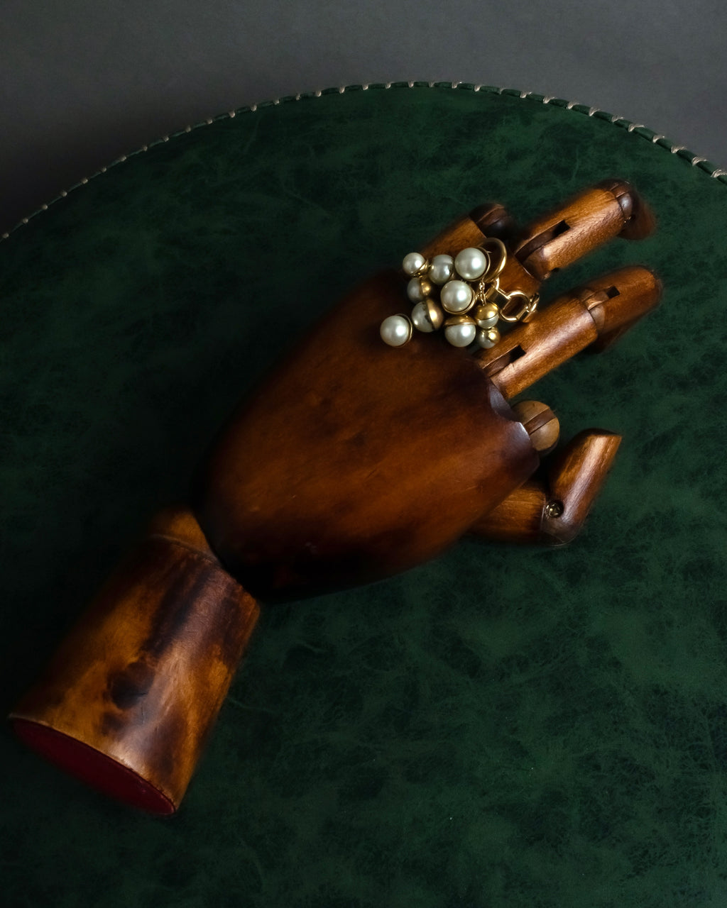 "Christian Dior" Pearl charm top chain link arm ring