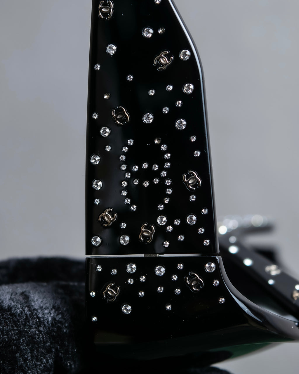 "CHANEL" Rhinestone &amp; Coco mark engraved black lens sunglasses