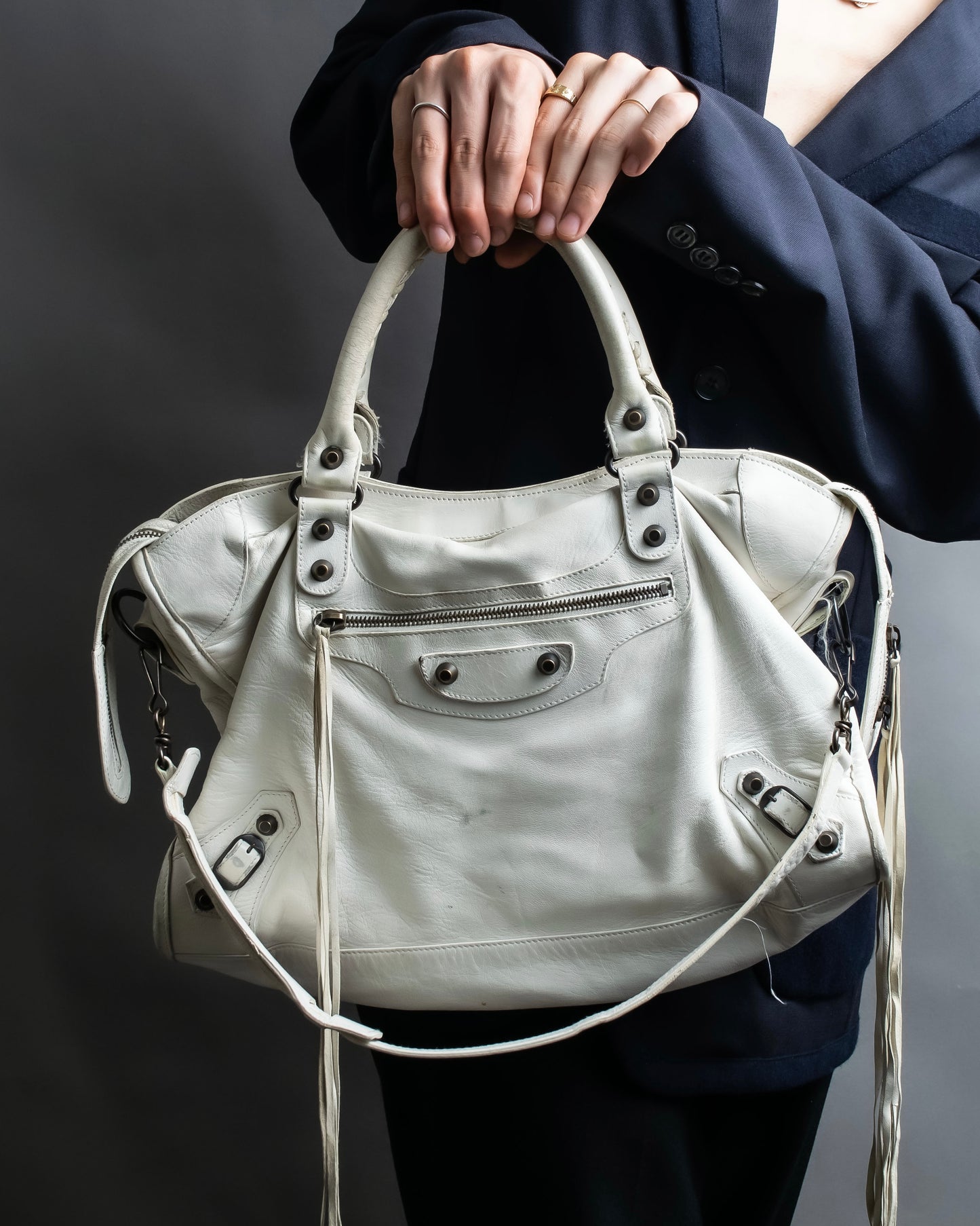 "BALENCIAGA" Ivory color city series hand bag