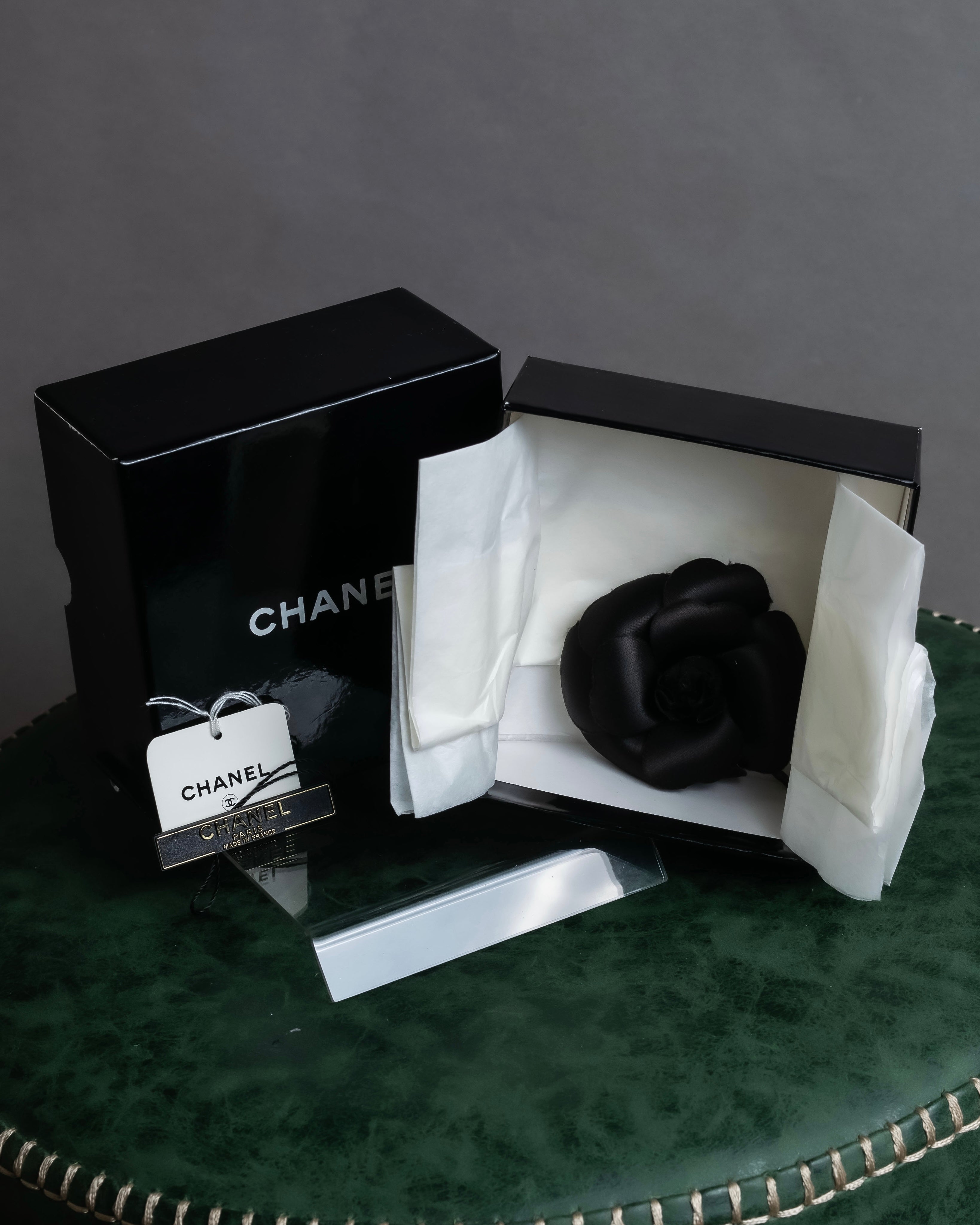 "CHANEL" Black camellia motif brooch