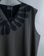 "FENDI" Logo print V-neck sleeveless top