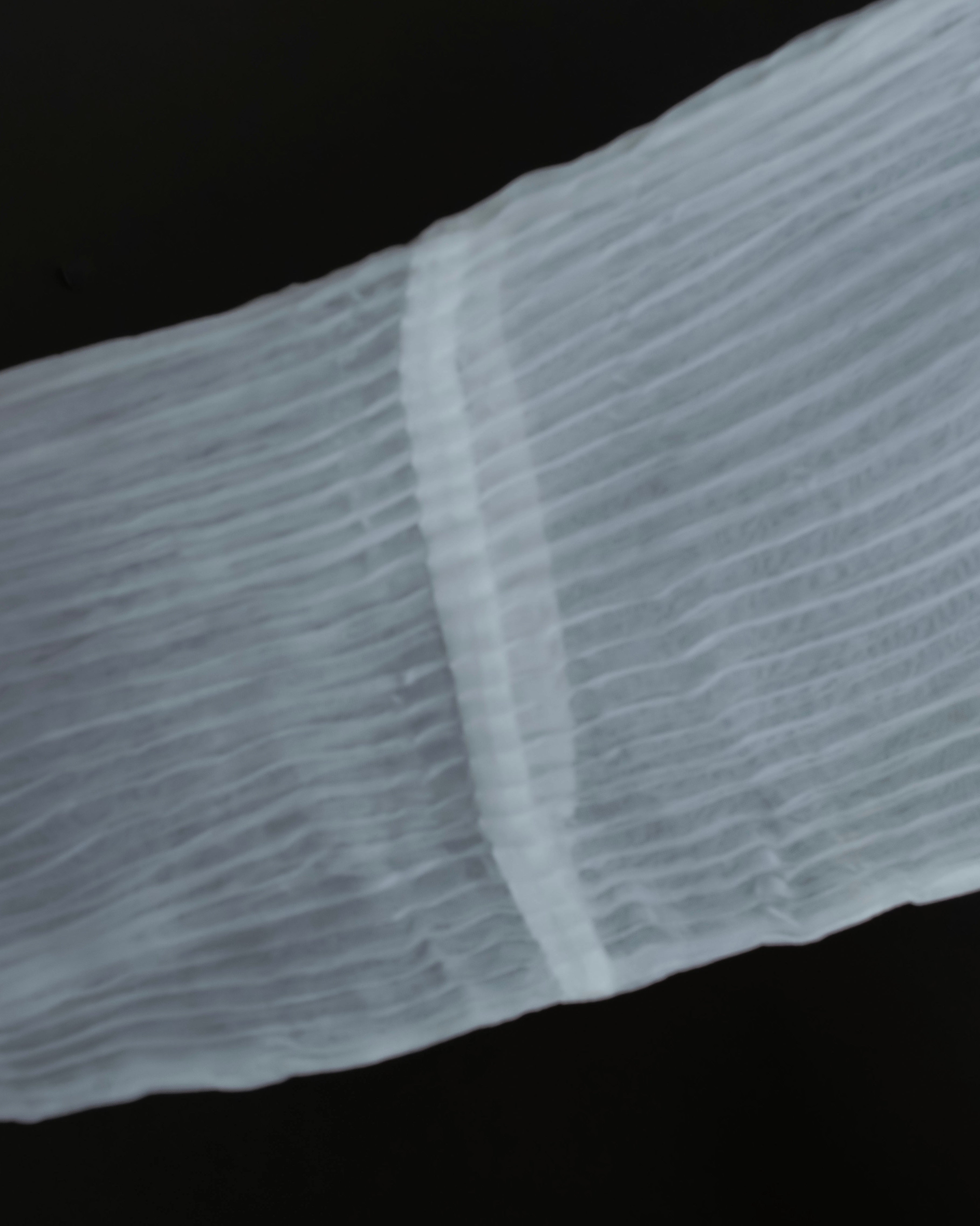 "ISSEY MIYAKE" High neck pleated sheer pullover