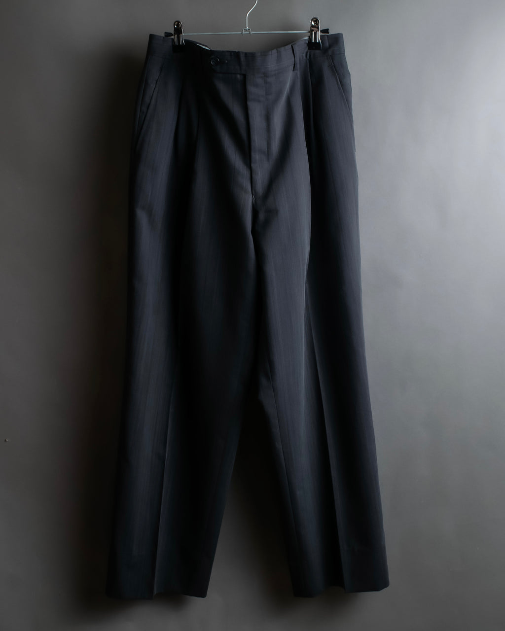 "CHRISTIAN DIOR MONSIEUR" Shadow stripe pattern classical formal detail set up