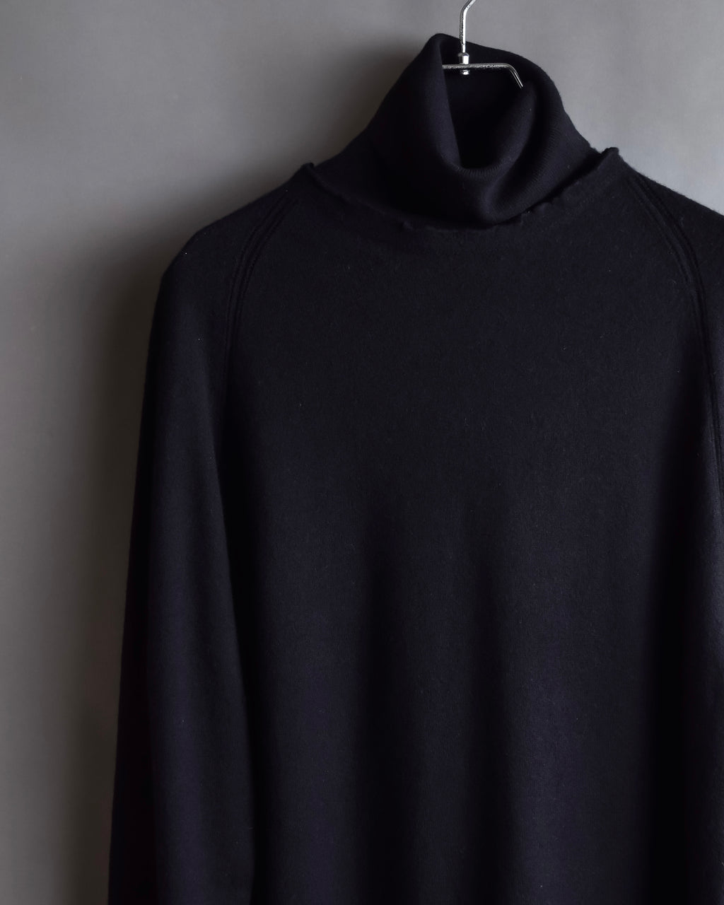 "DIOR" Edith Slimane period double high neck processing knit