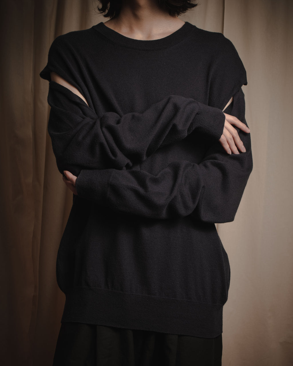 "Maison Margiela" Deconstructed arm-slit crewneck knit pullover