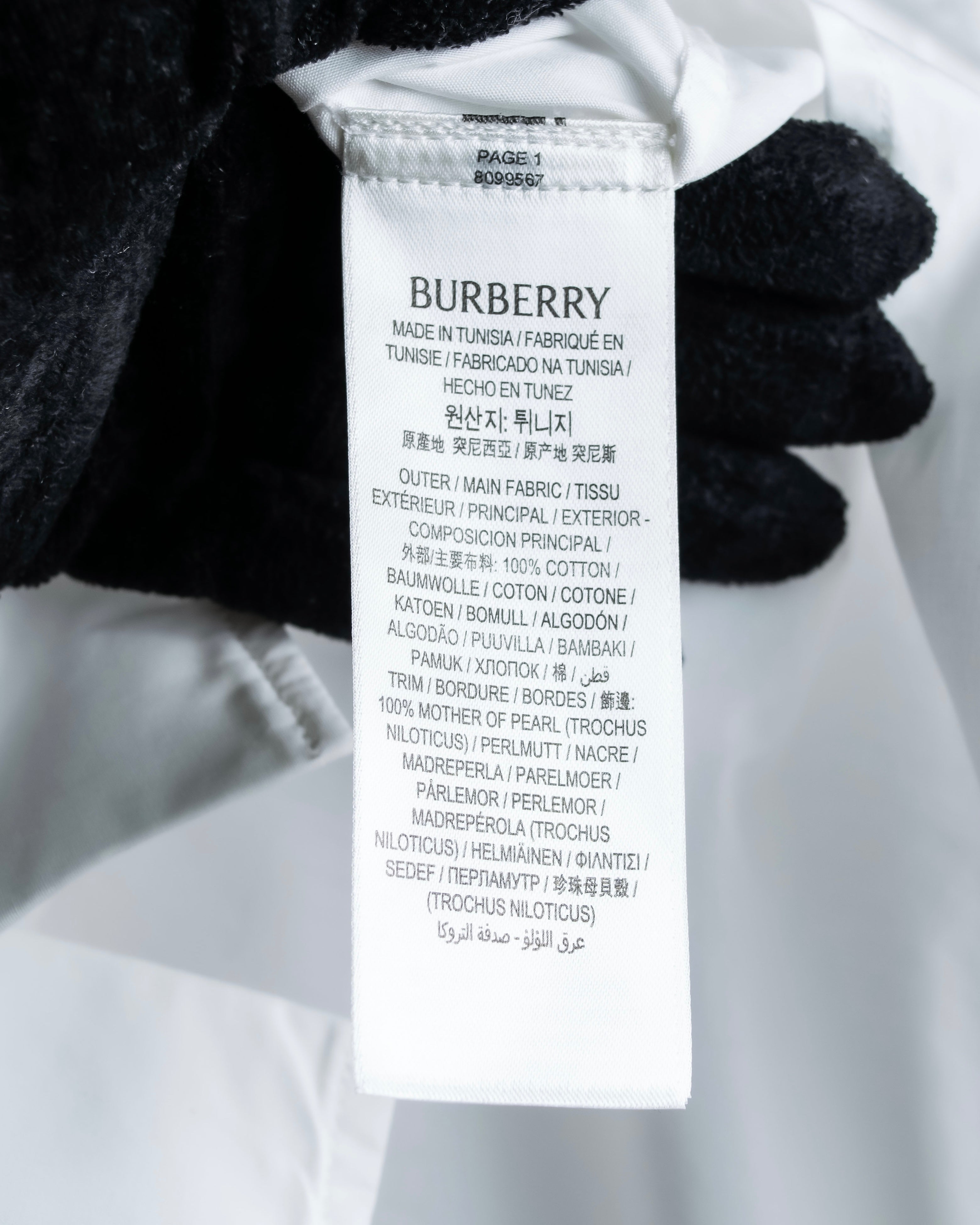 "BURBERRY" Wide collar embroidered emblem white shirt