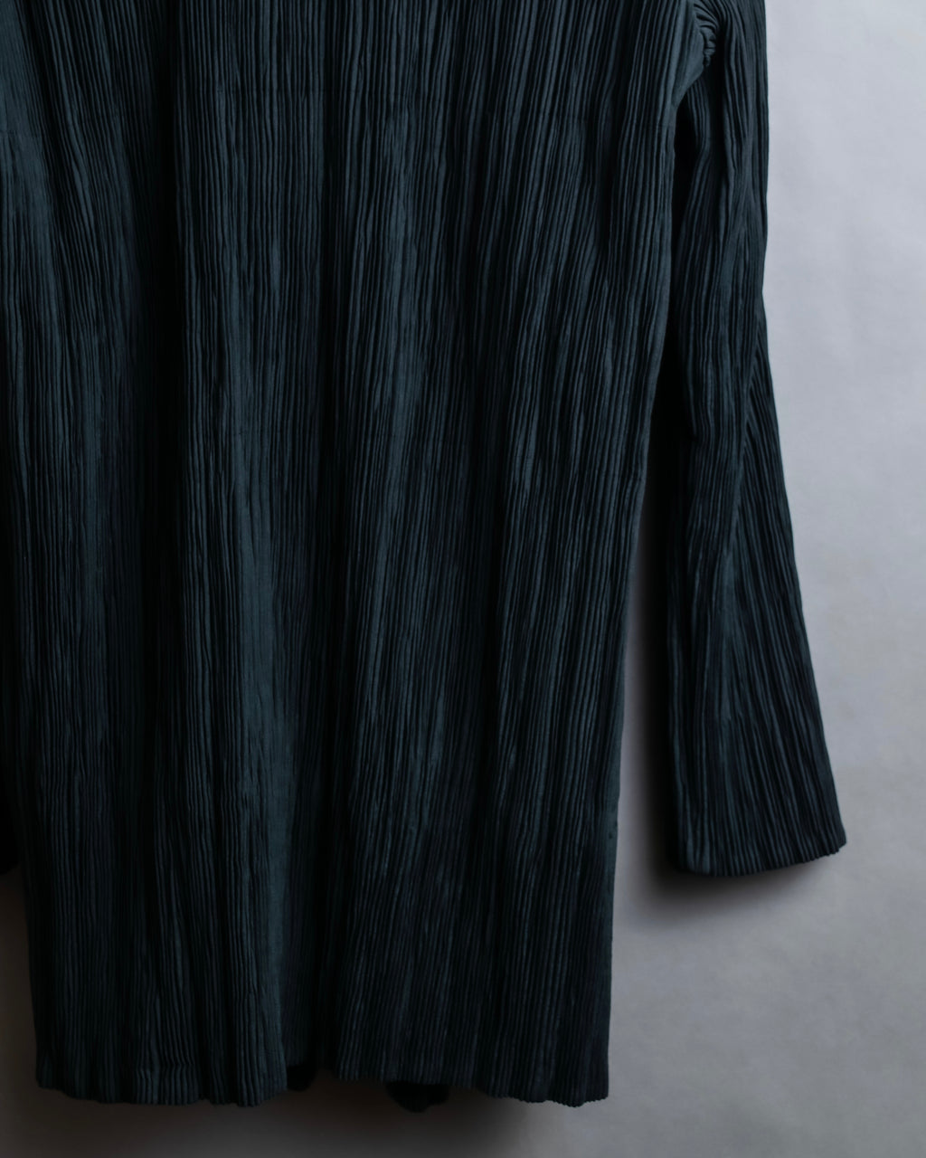 "ISSEY MIYAKE" Pleated vertical line shirt jacket