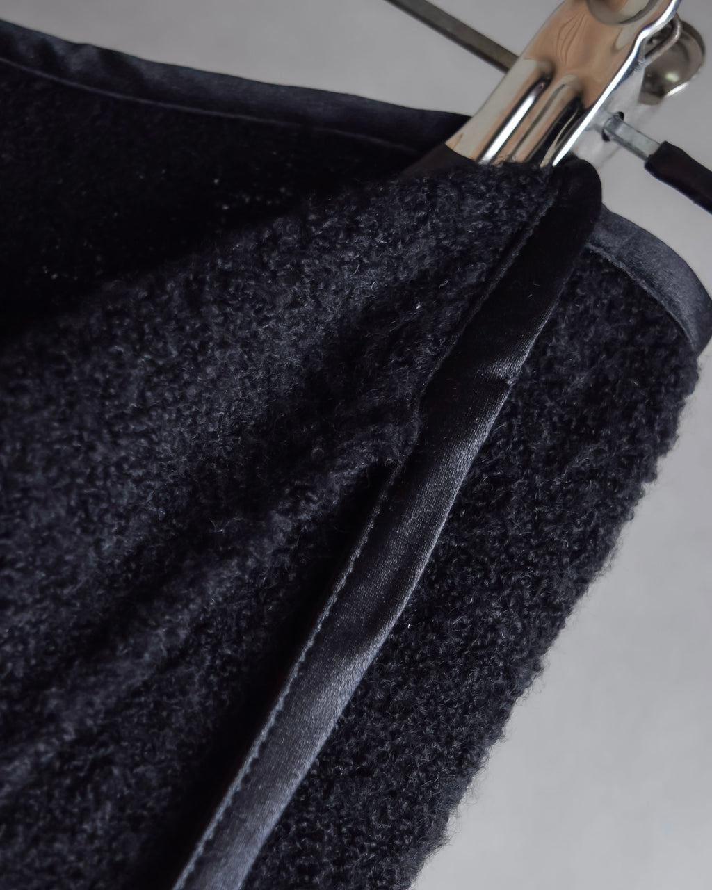 "GIANFRANCO FERRE" Structured wool satin ruffle inner detail set up