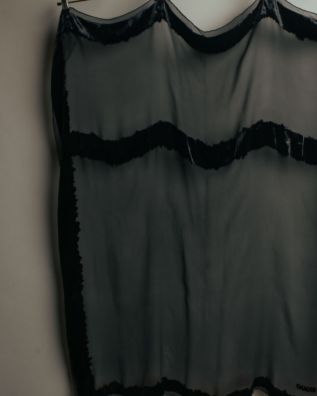 “GUCCI” 90’s-00’s Sheer velvet trimmed silk blend stole
