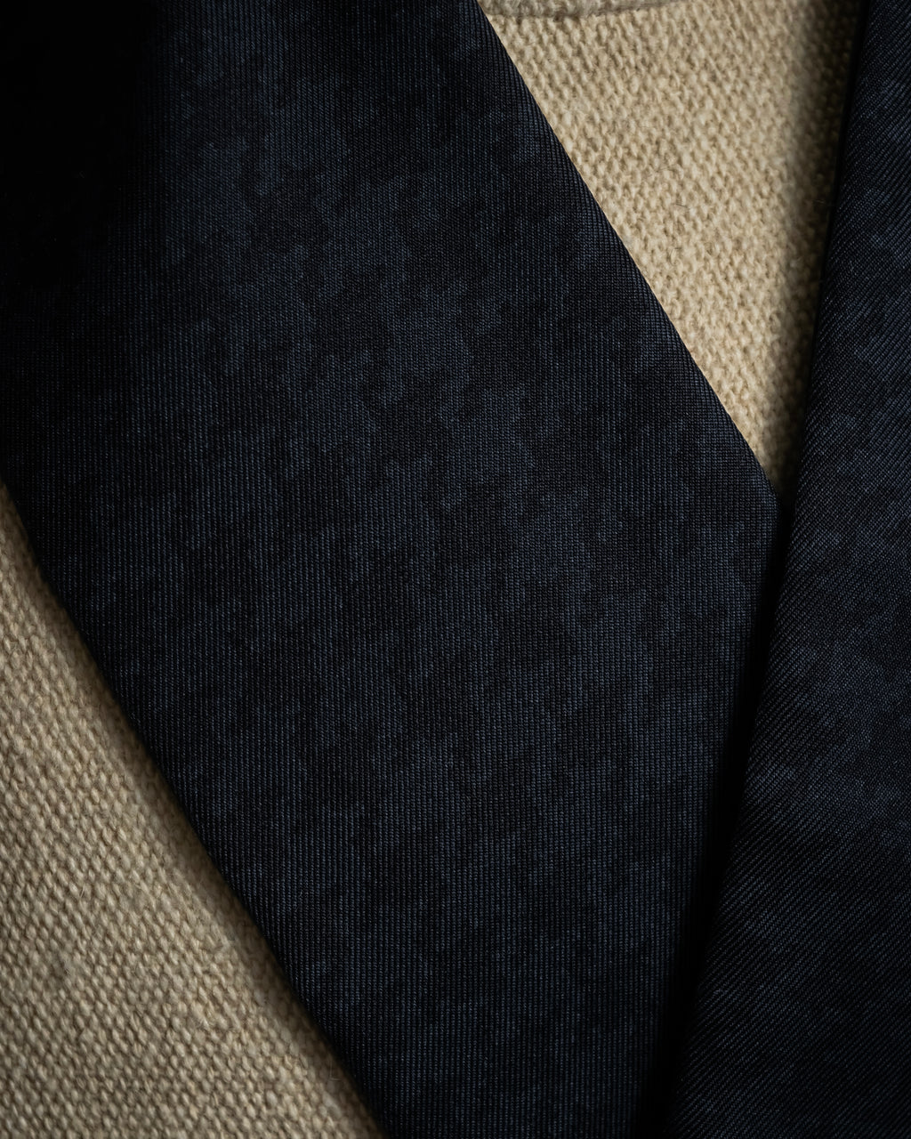 -MOOD Christmas Collection-
"Dior" Classic houndstooth pattern Mitza scarf