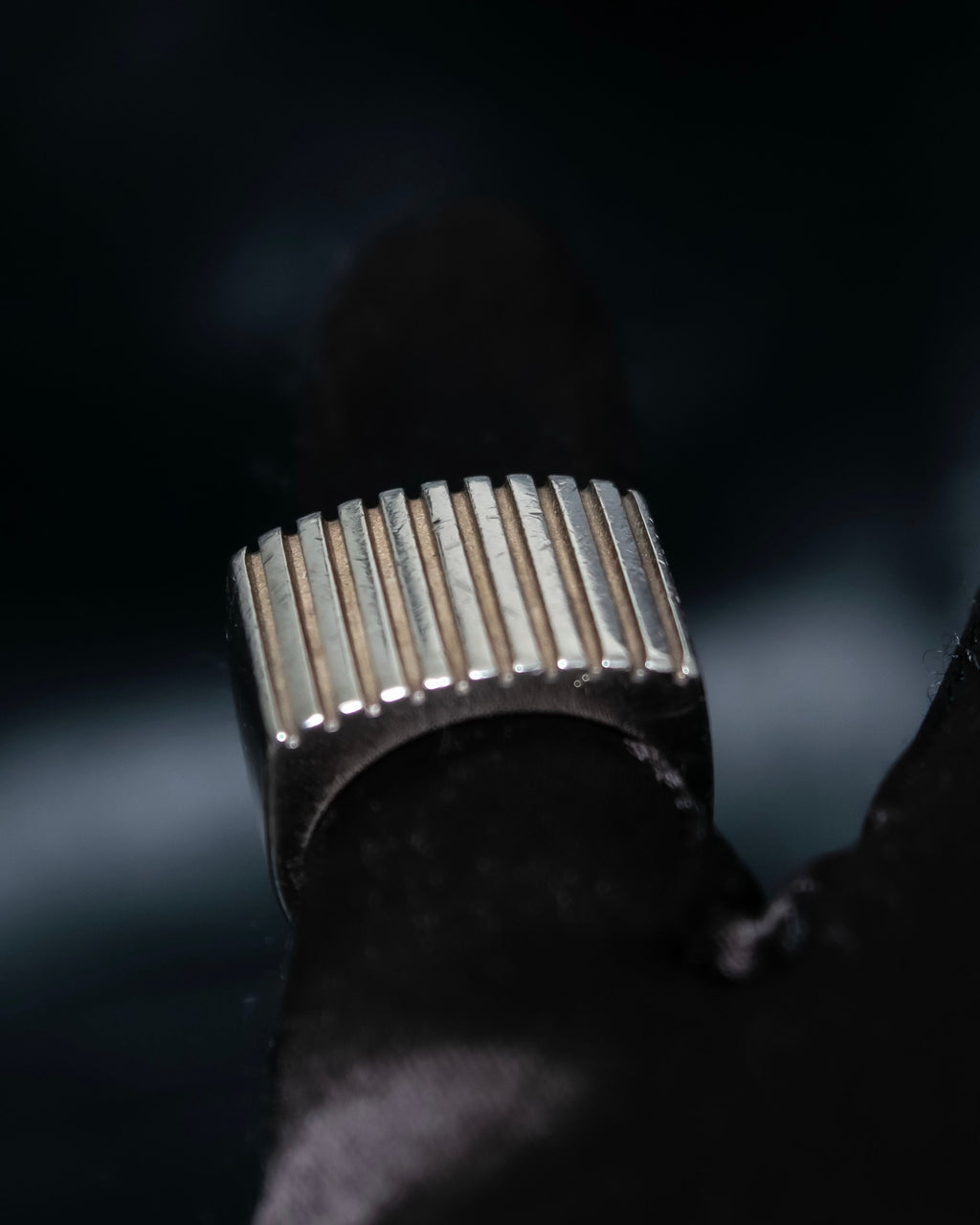 "GUCCI" Striped design sterling silver ring