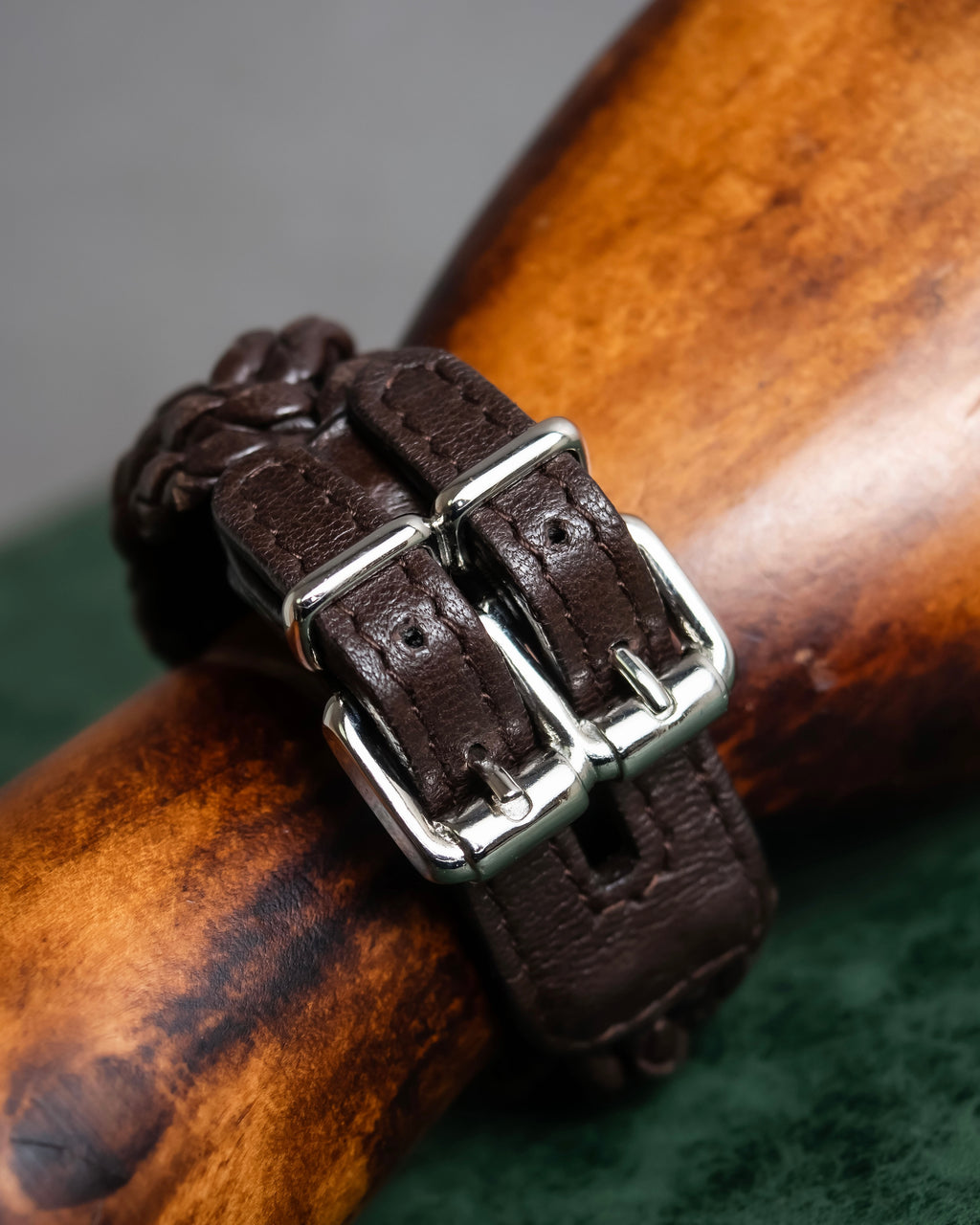 "Vintage intrecciato double buckle leather bracelet"