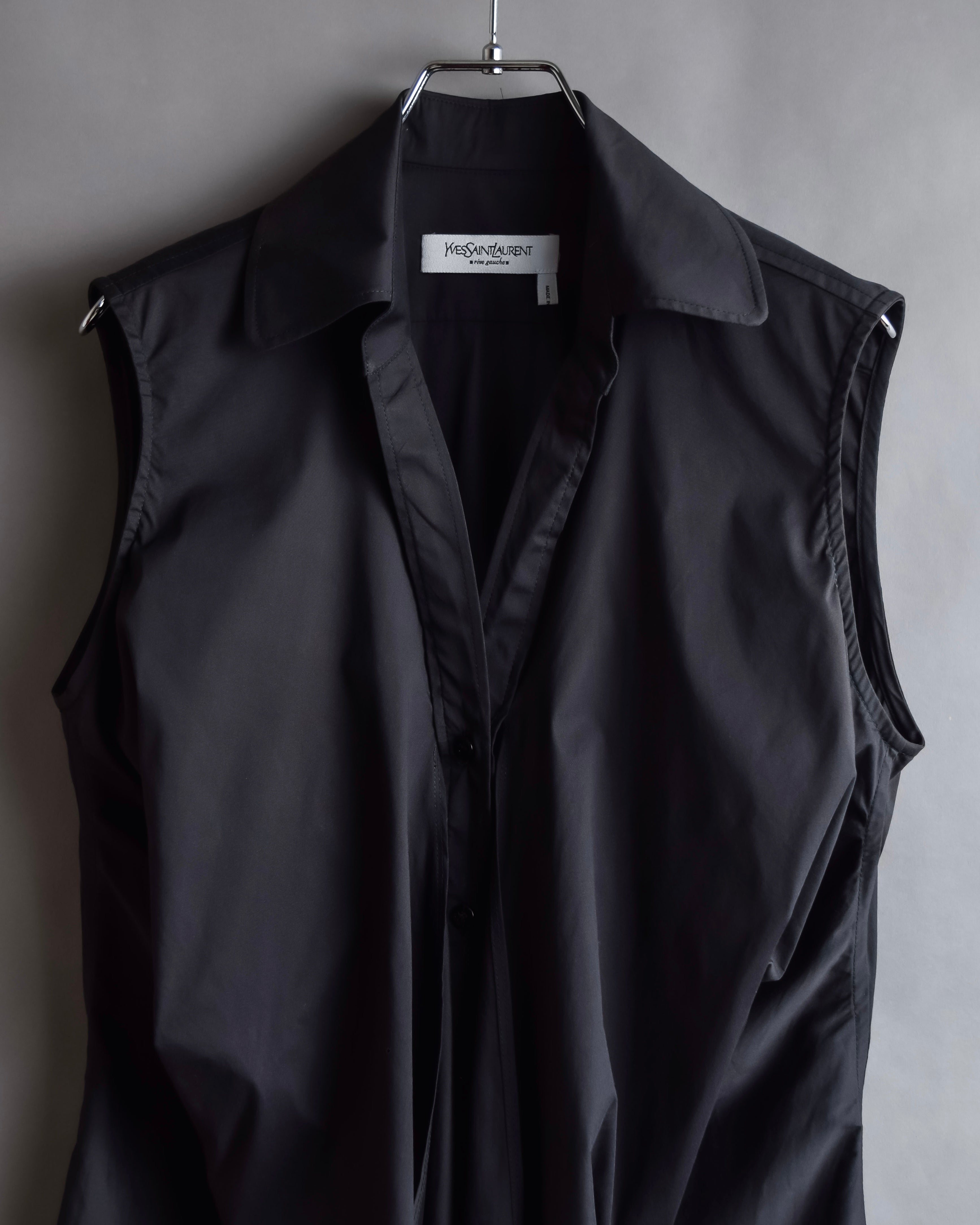 "Yves Saint Laurent Rive Gauche"
Twisted front sleeveless shirt