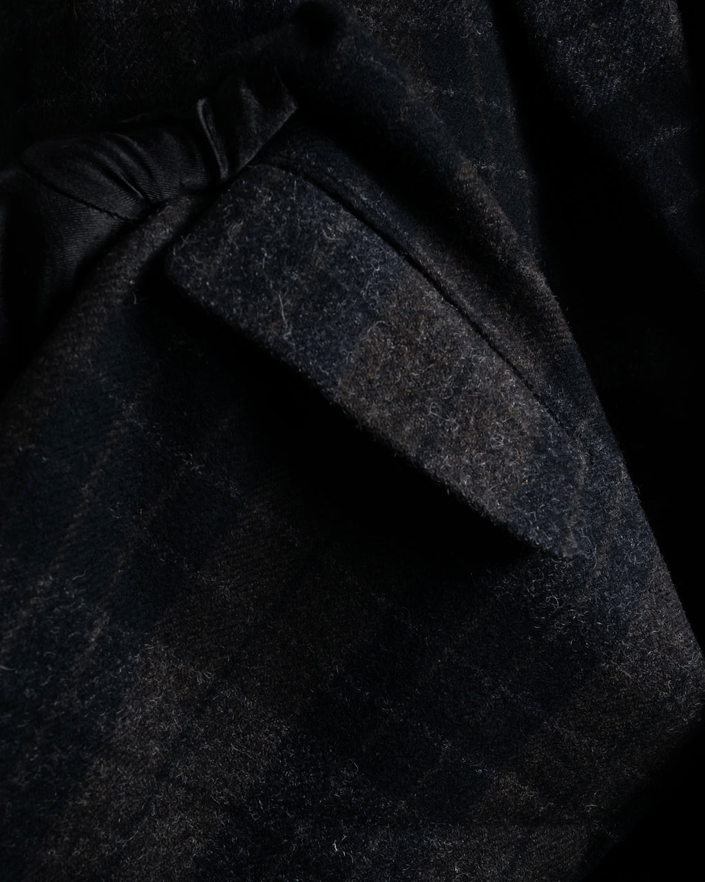 “COMME des GARÇONS HOMME”
88AW Boxy plaid tailored jacket