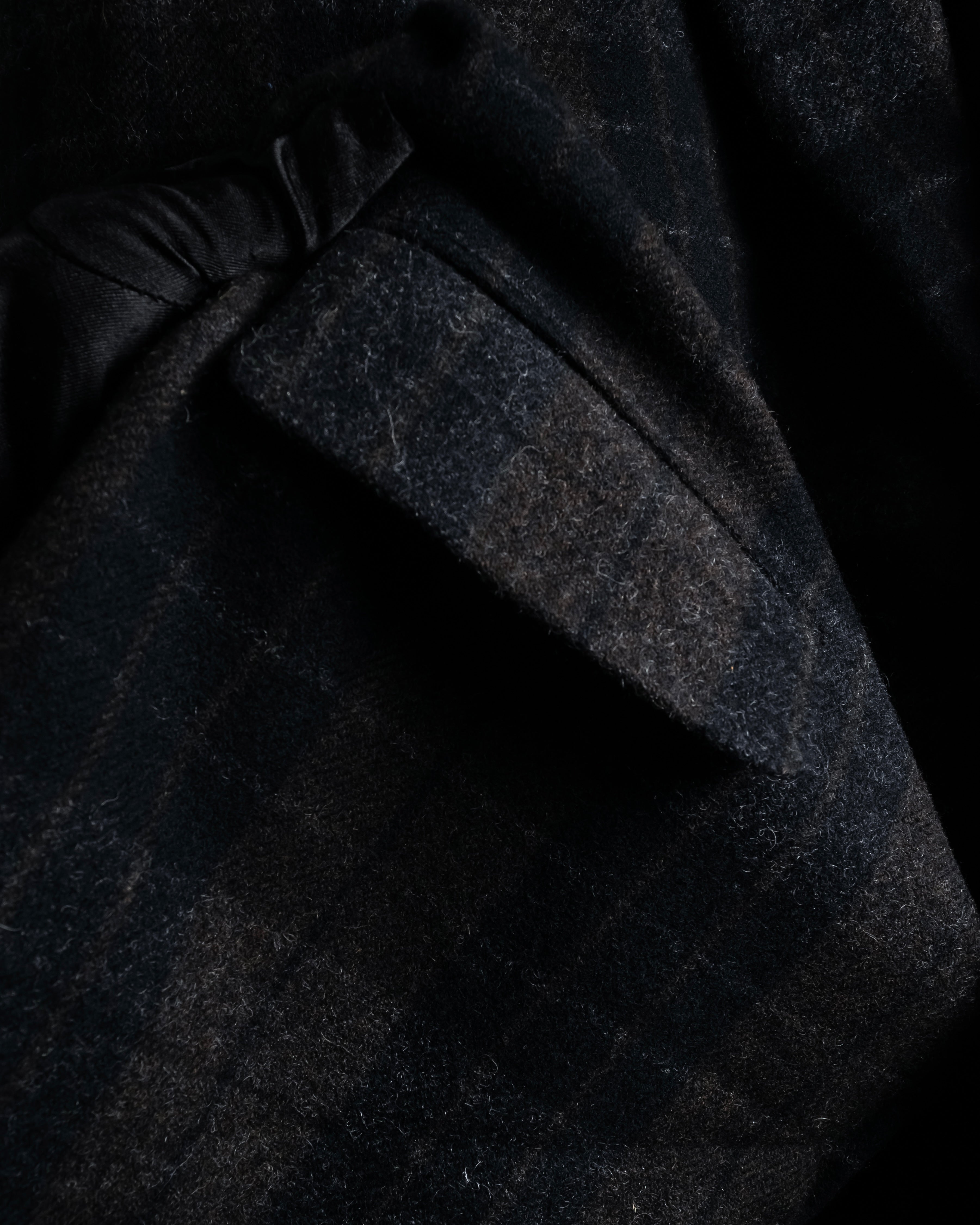 “COMME des GARÇONS HOMME”
88AW Boxy plaid tailored jacket