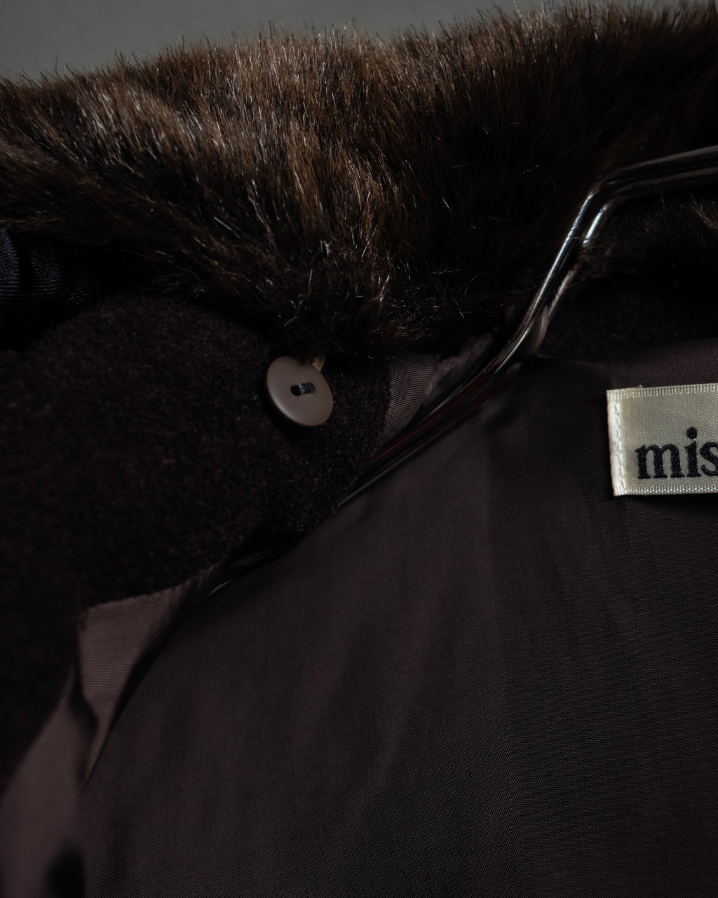 "miss Chloe" Fur collar switching design wool coat
