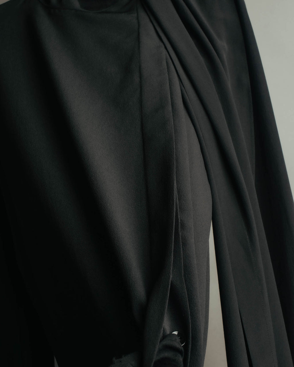 -SPECIAL- "SAINT LAURENT PARIS" 10's Fluid silk scarf-neck blouse