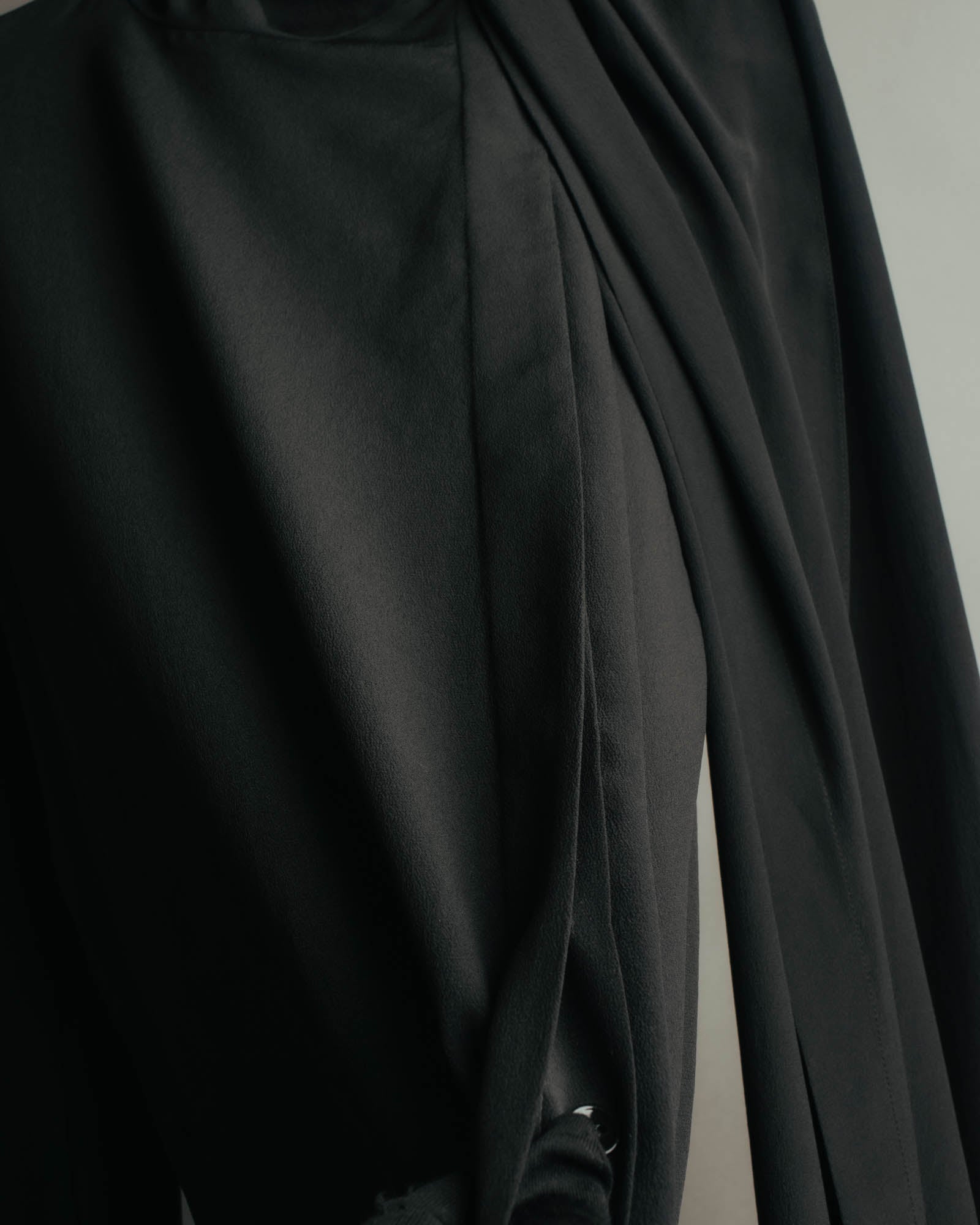 -SPECIAL- "SAINT LAURENT PARIS" 10's Fluid silk scarf-neck blouse