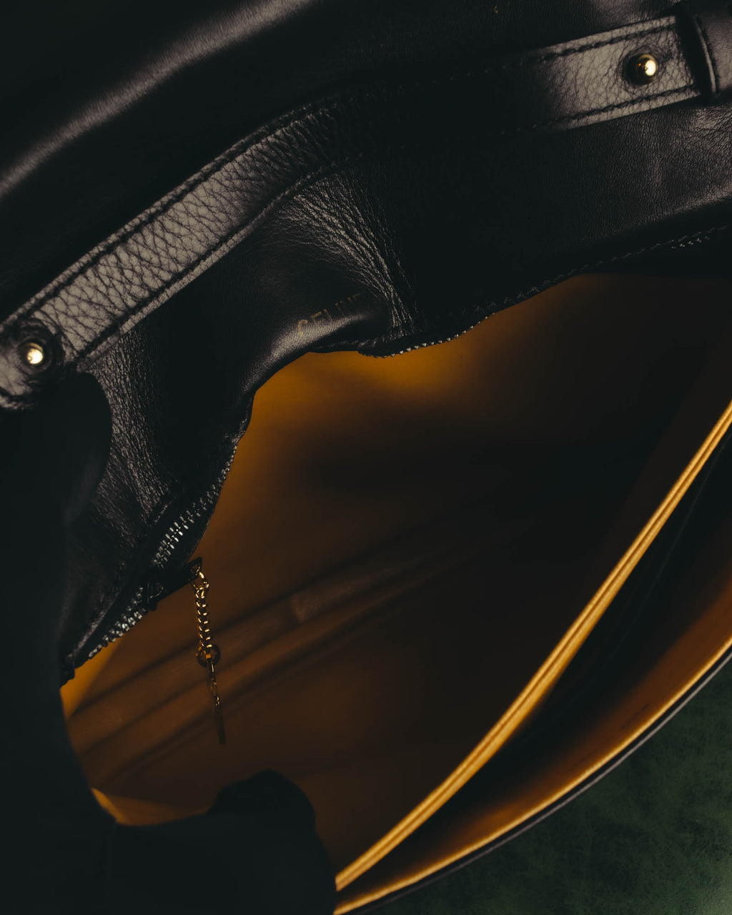 "CELINE" 70's-80's Classic black leather shoulder bag