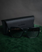 “VALENTINO” 2017’s-2022’s Rockstud sunglasses