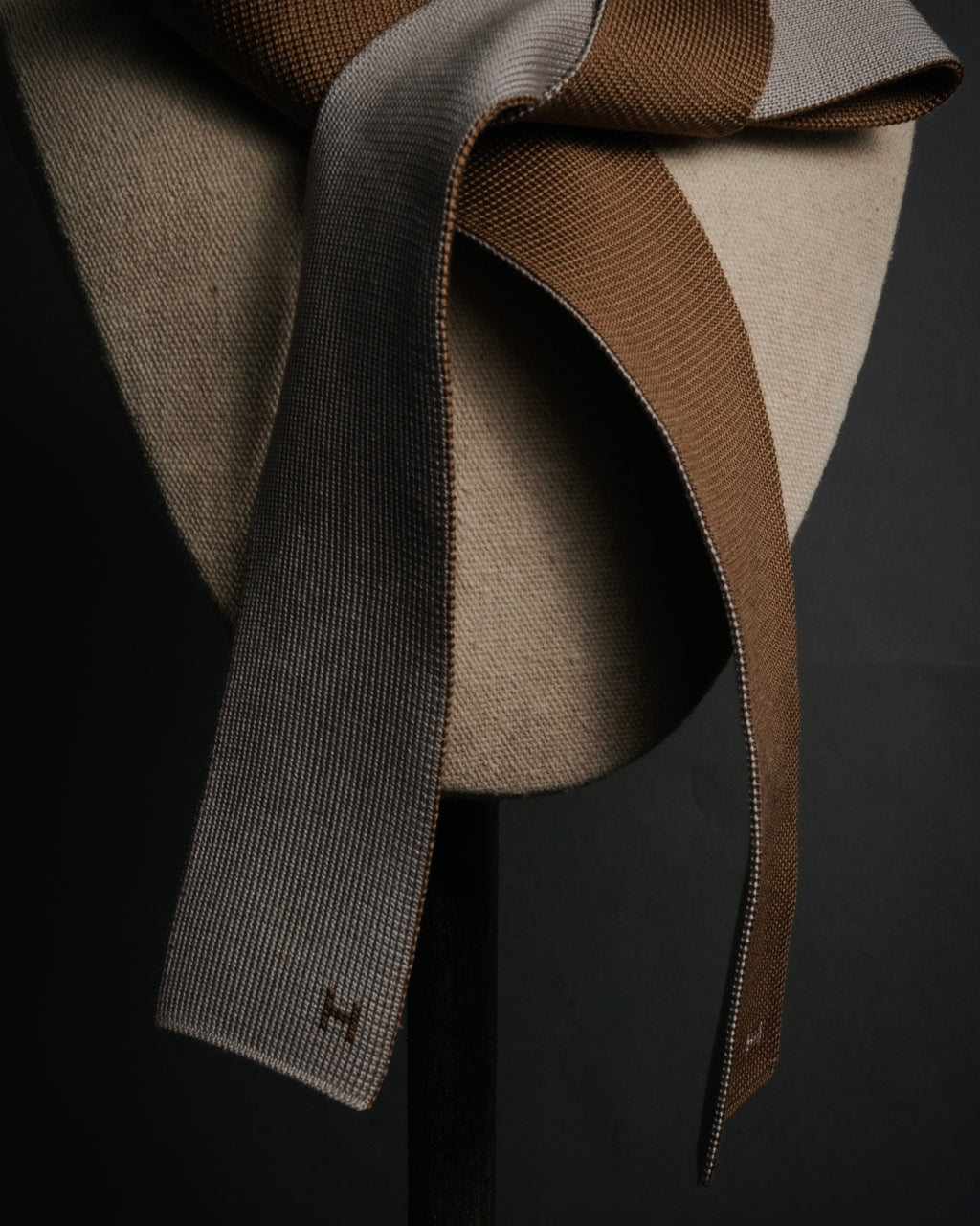 “HERMES” 10’s-20’s Bicolor silk knit tie