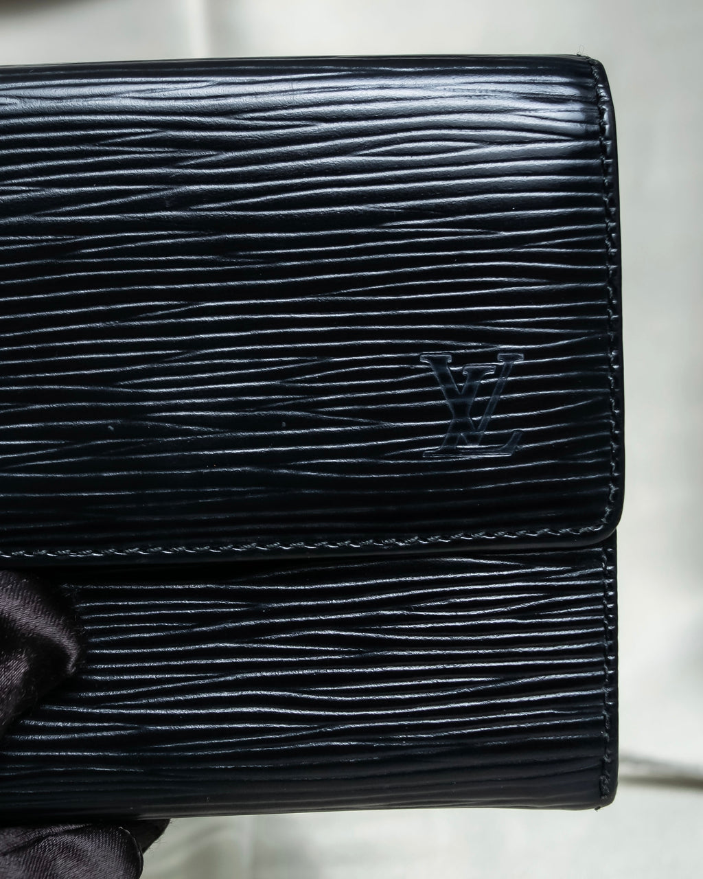 "Louis Vuitton" Horizontal Stripe Compact Leather Wallet